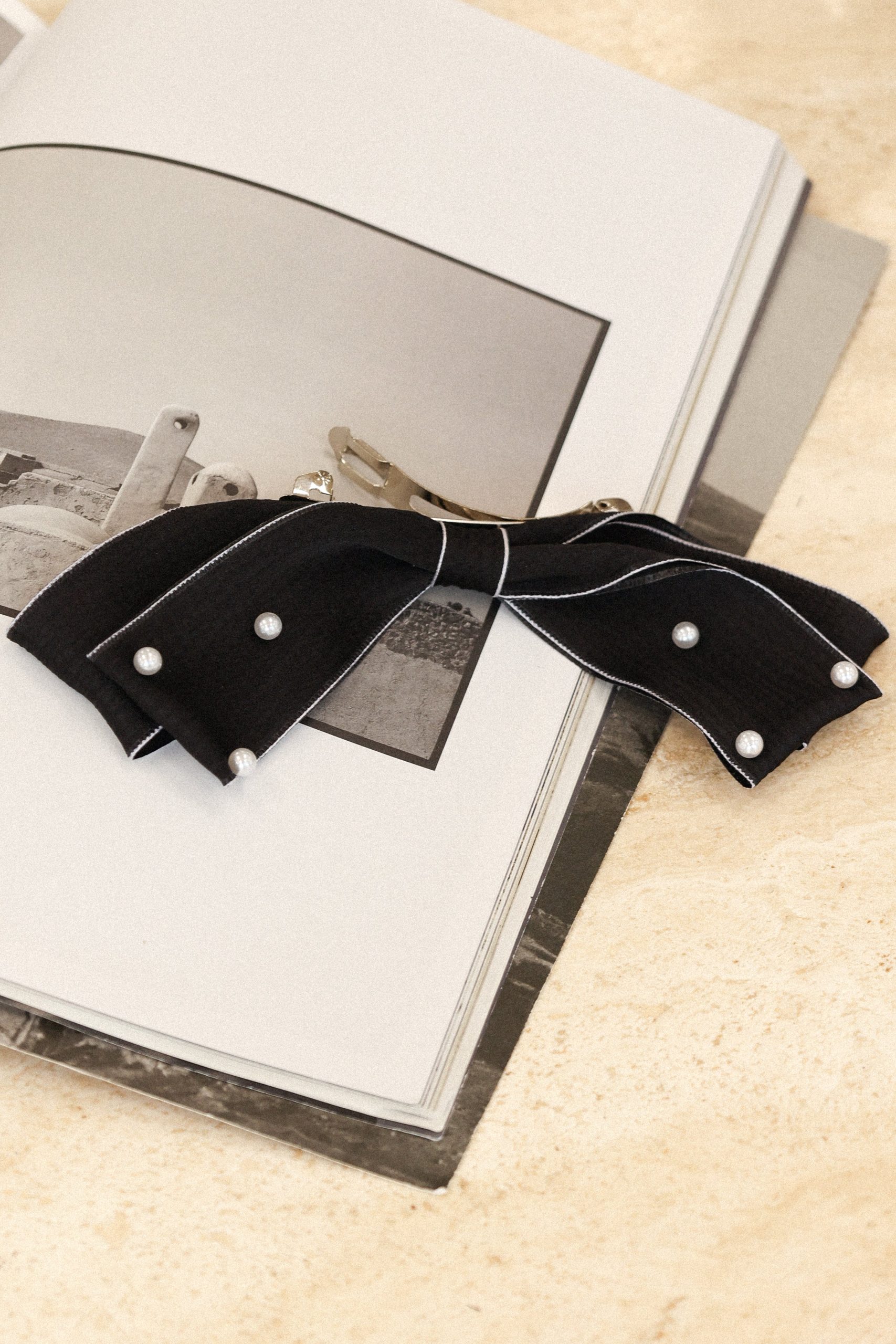 Astor Bow Hair Clip - Black - Image 3