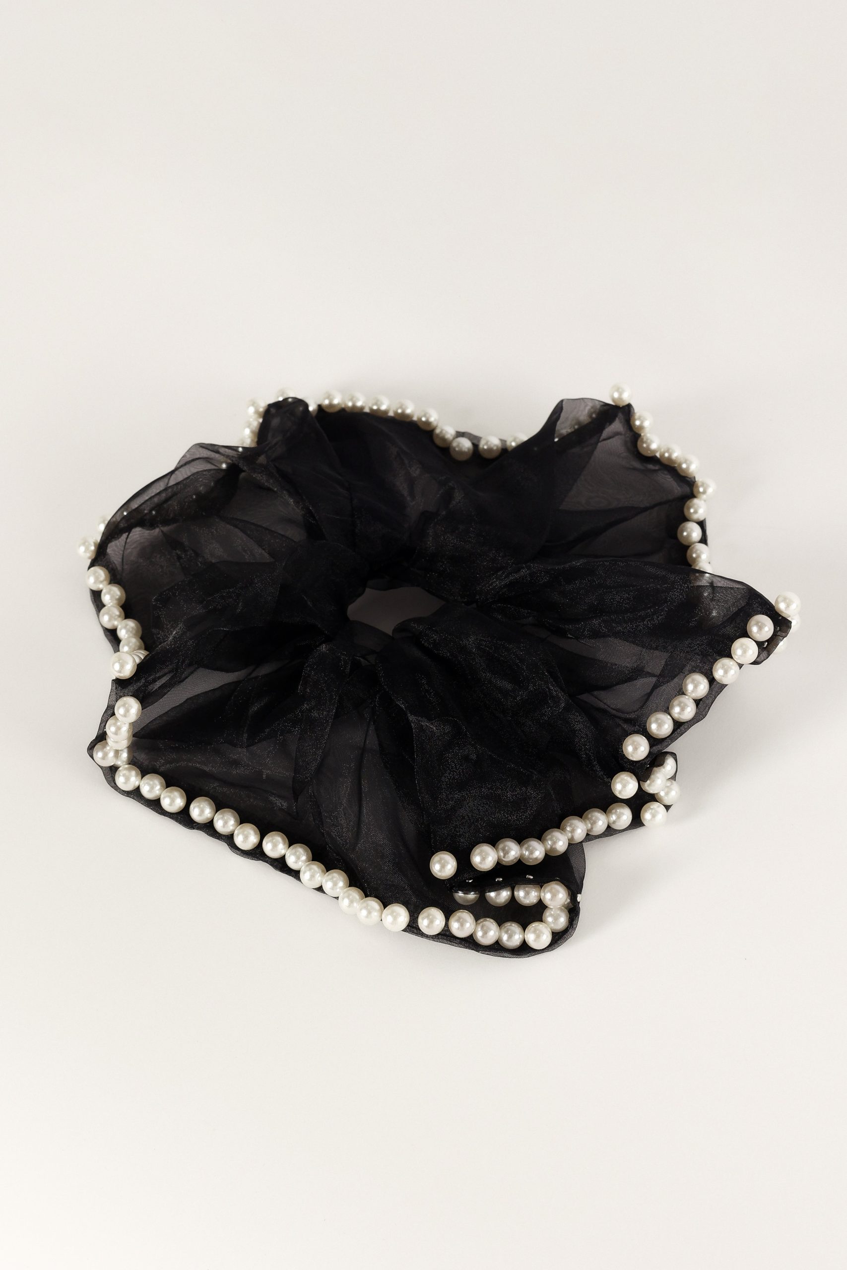 Astoria Pearl Hair Tie - Black Cream - Image 3