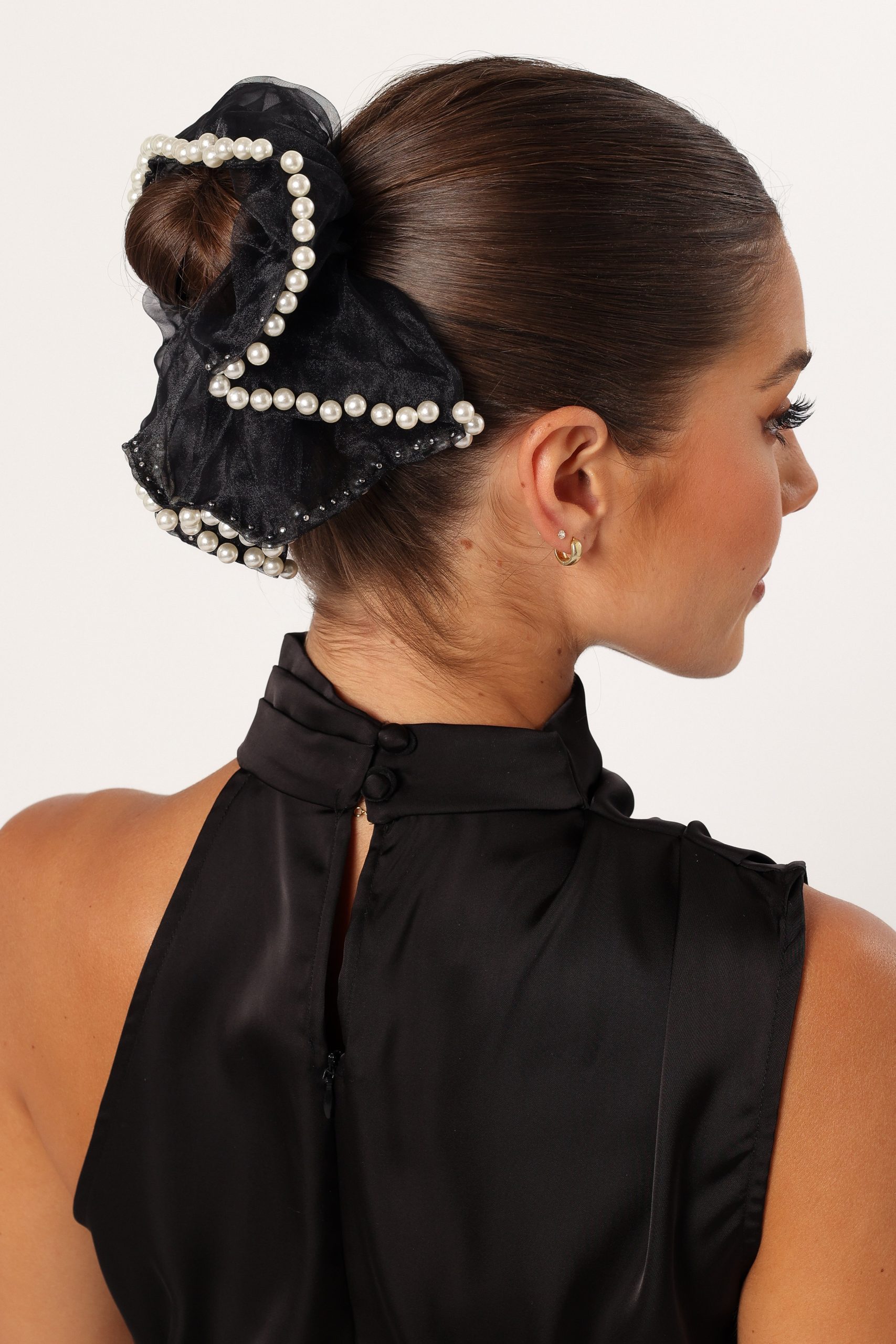 Astoria Pearl Hair Tie - Black Cream - Image 4