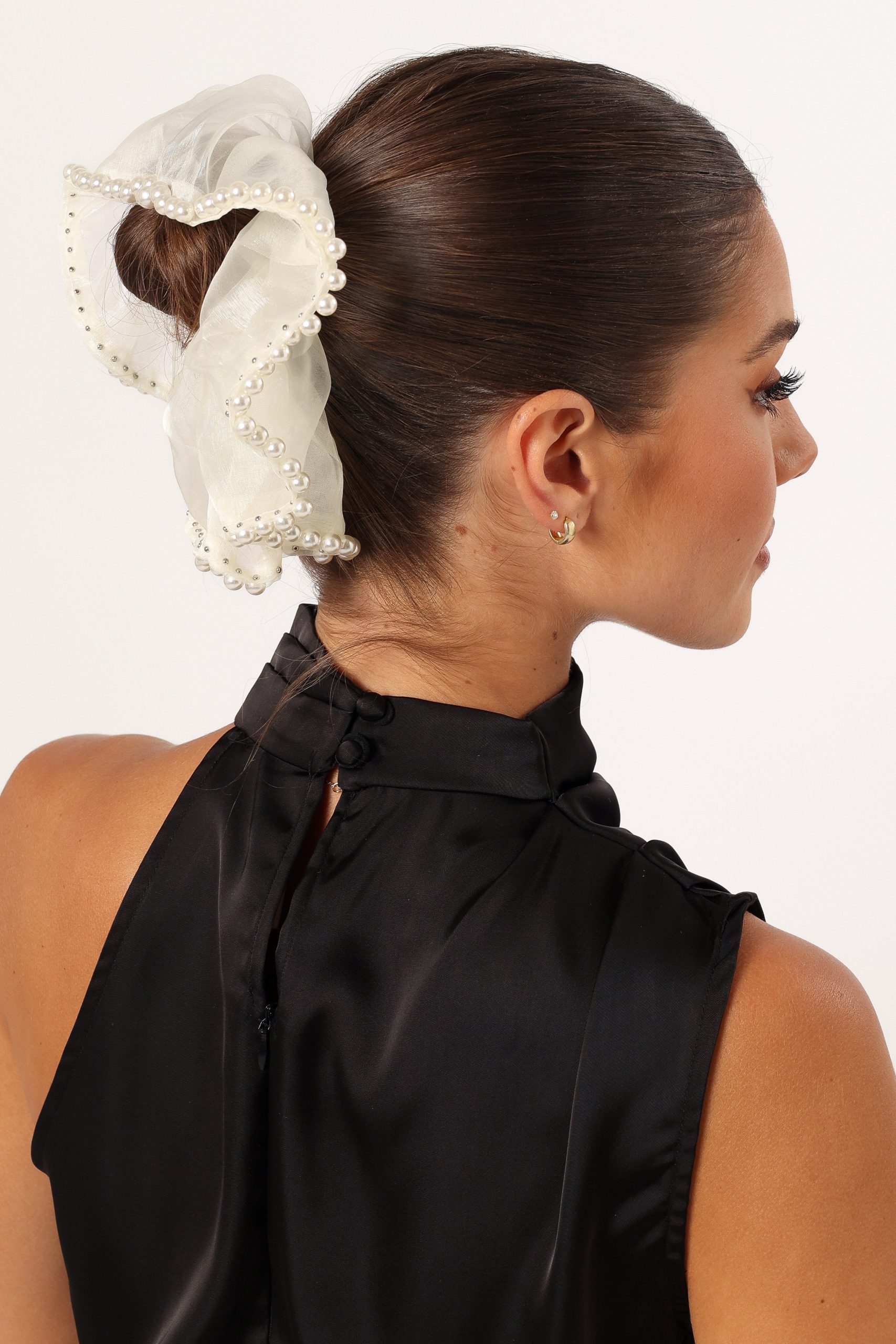 Astoria Pearl Hair Tie - Black Cream - Image 5