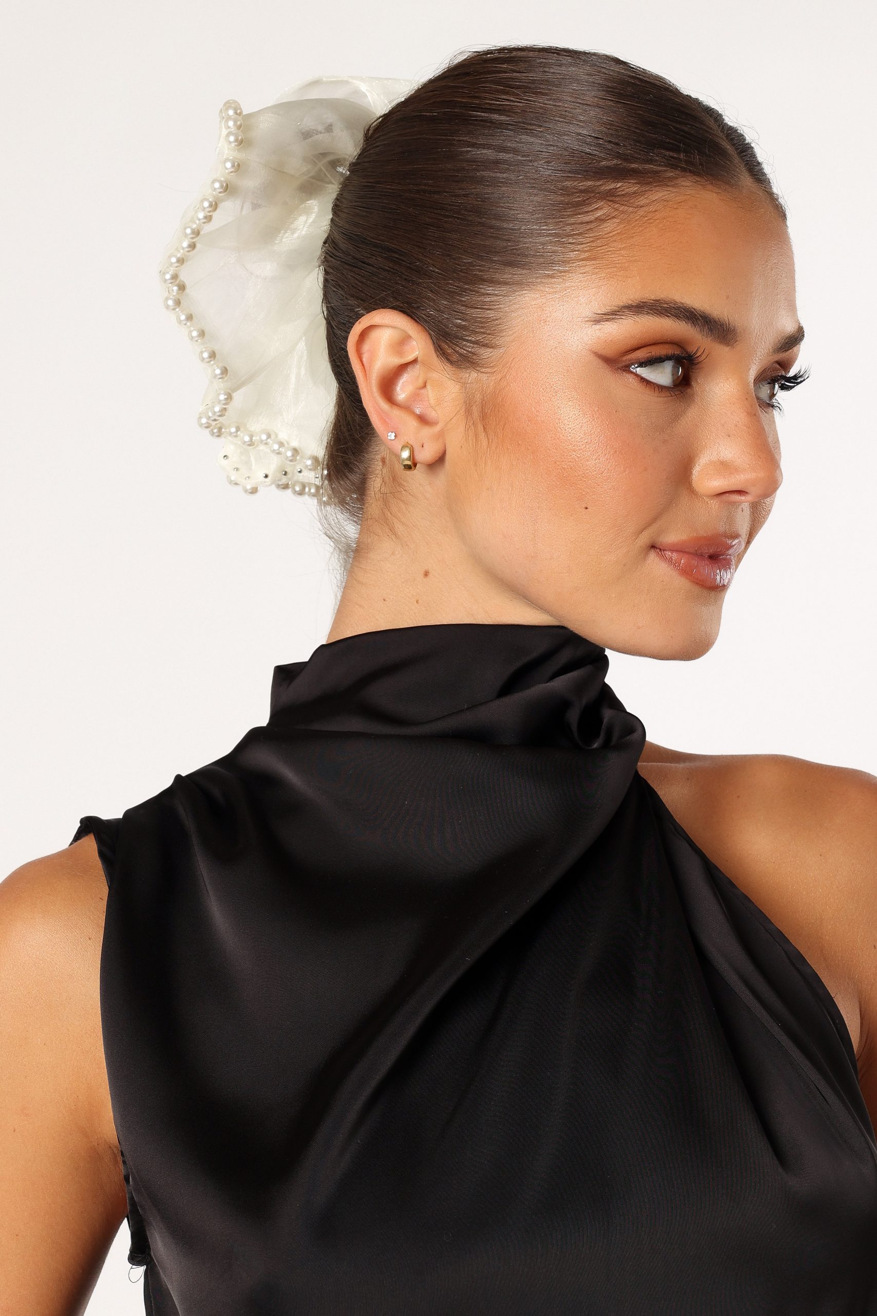 Astoria Pearl Hair Tie - Black Cream - Image 6