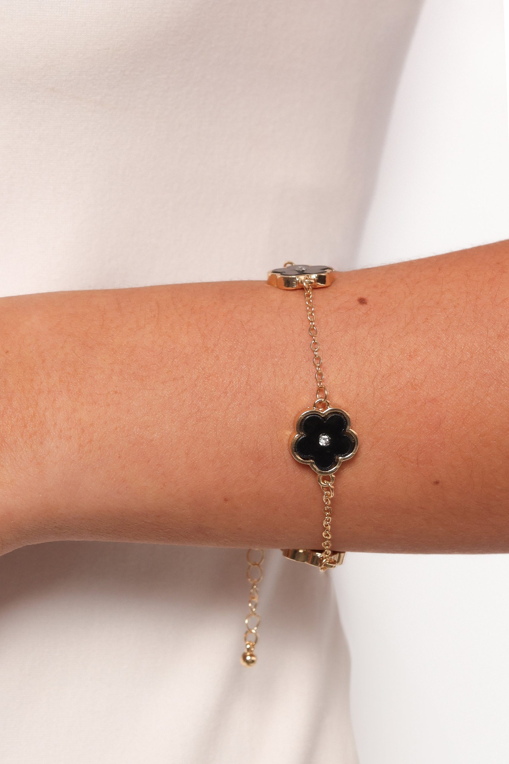 Dorothea Flower Necklace/Bracelet Set - Gold - Image 3