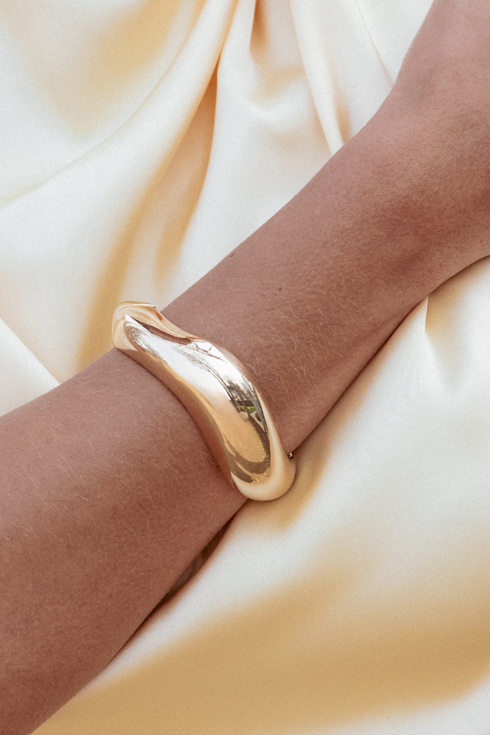 Fiona Bangle - Gold - Image 4