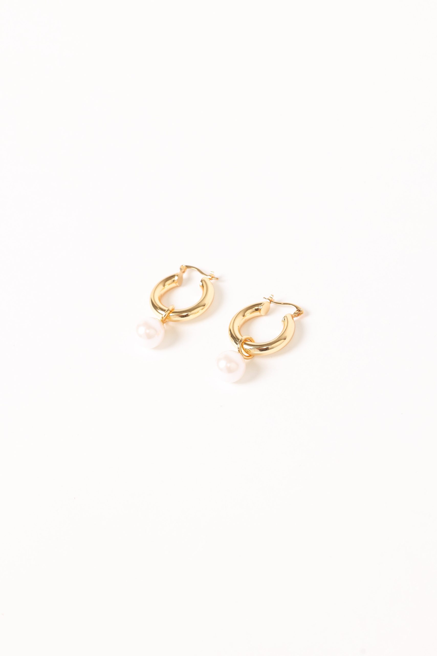 Geneva Earrings - Gold/Pearl - Image 3