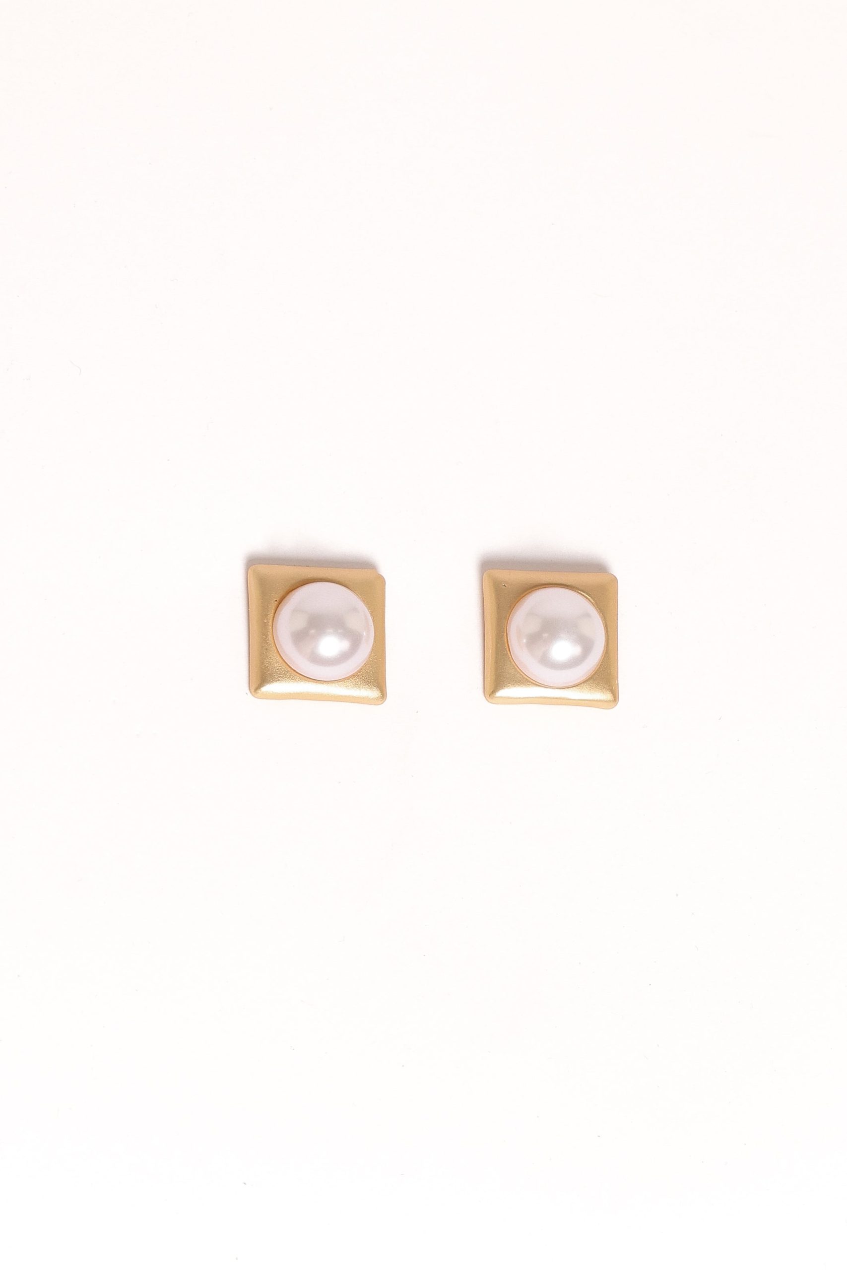 Kimmy Pearl Earrings - Gold - Image 2