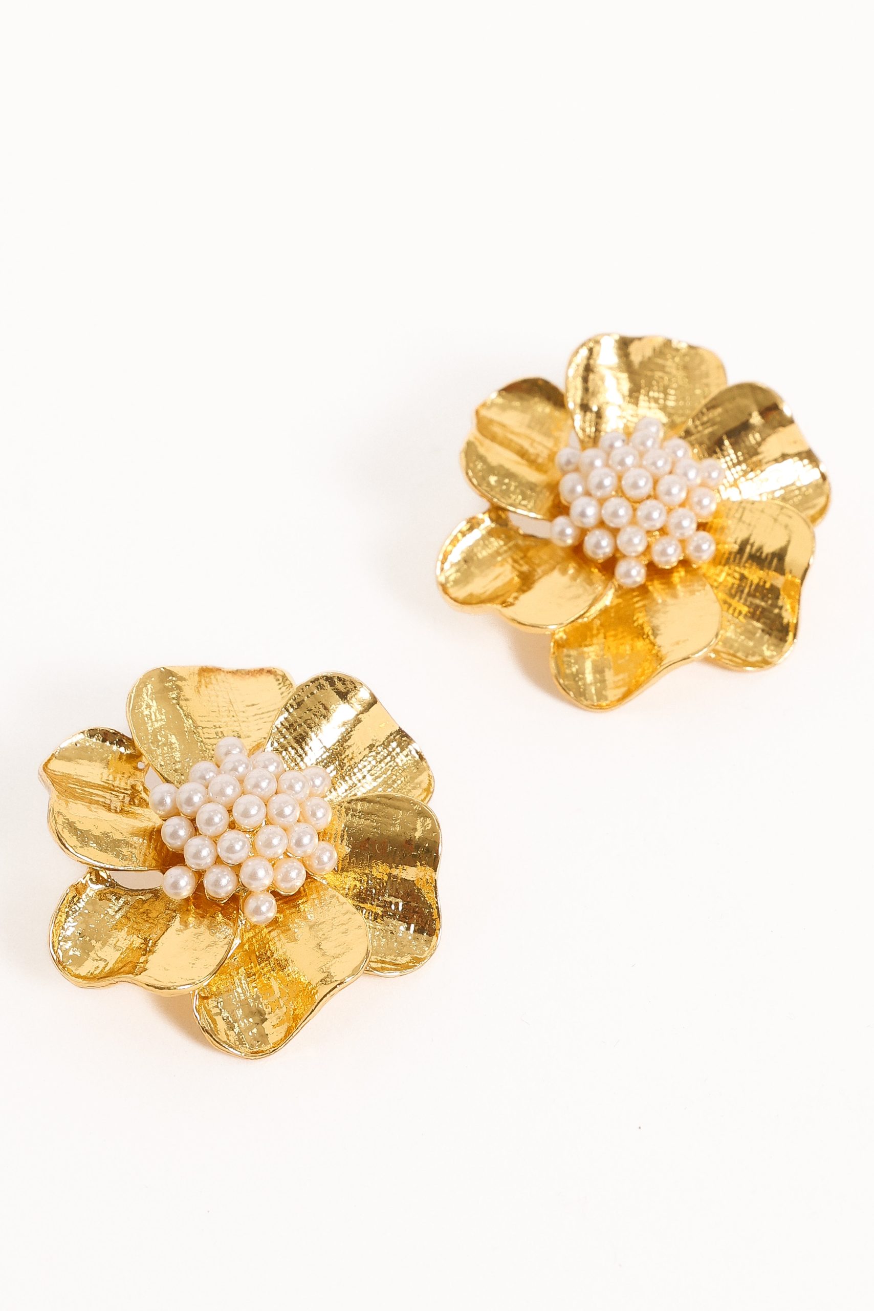 Lola Pearl Flower Earrings - Gold - Image 3