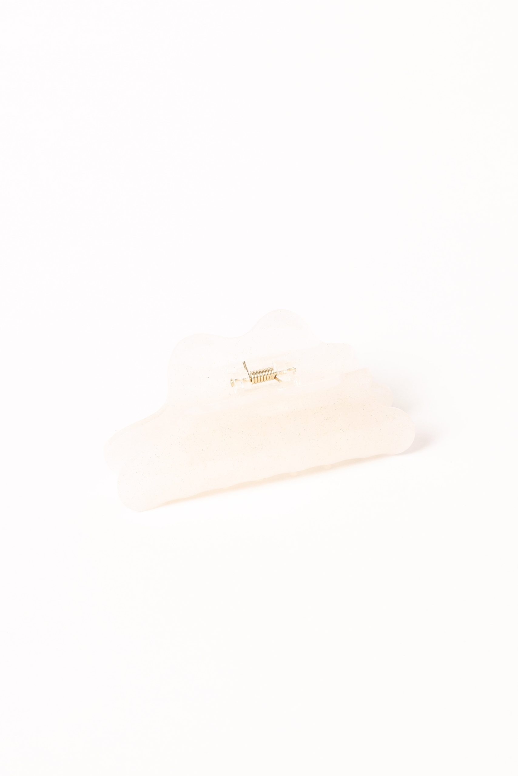 Peta Hair Clip - Pearl - Image 4