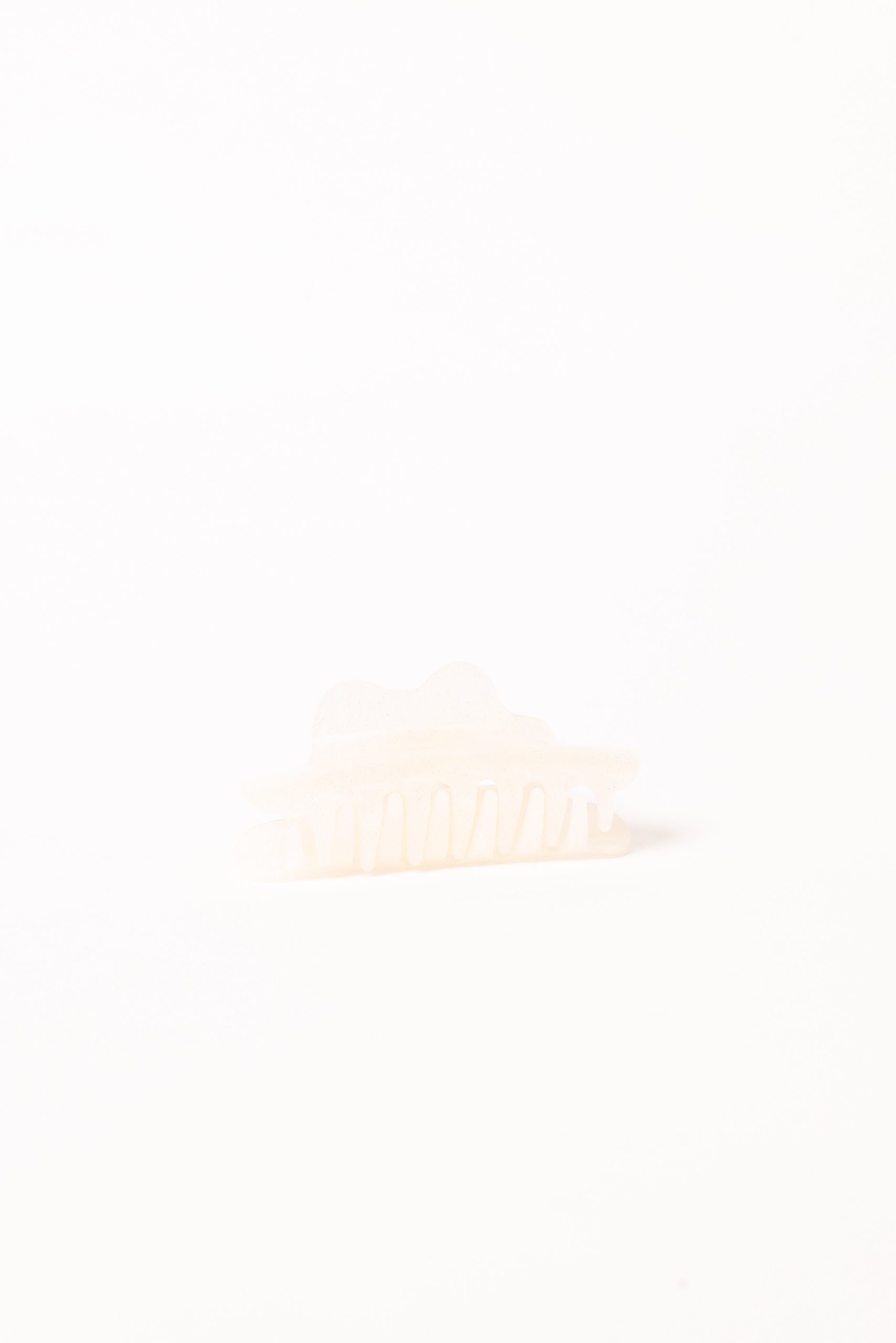Peta Hair Clip - Pearl - Image 5