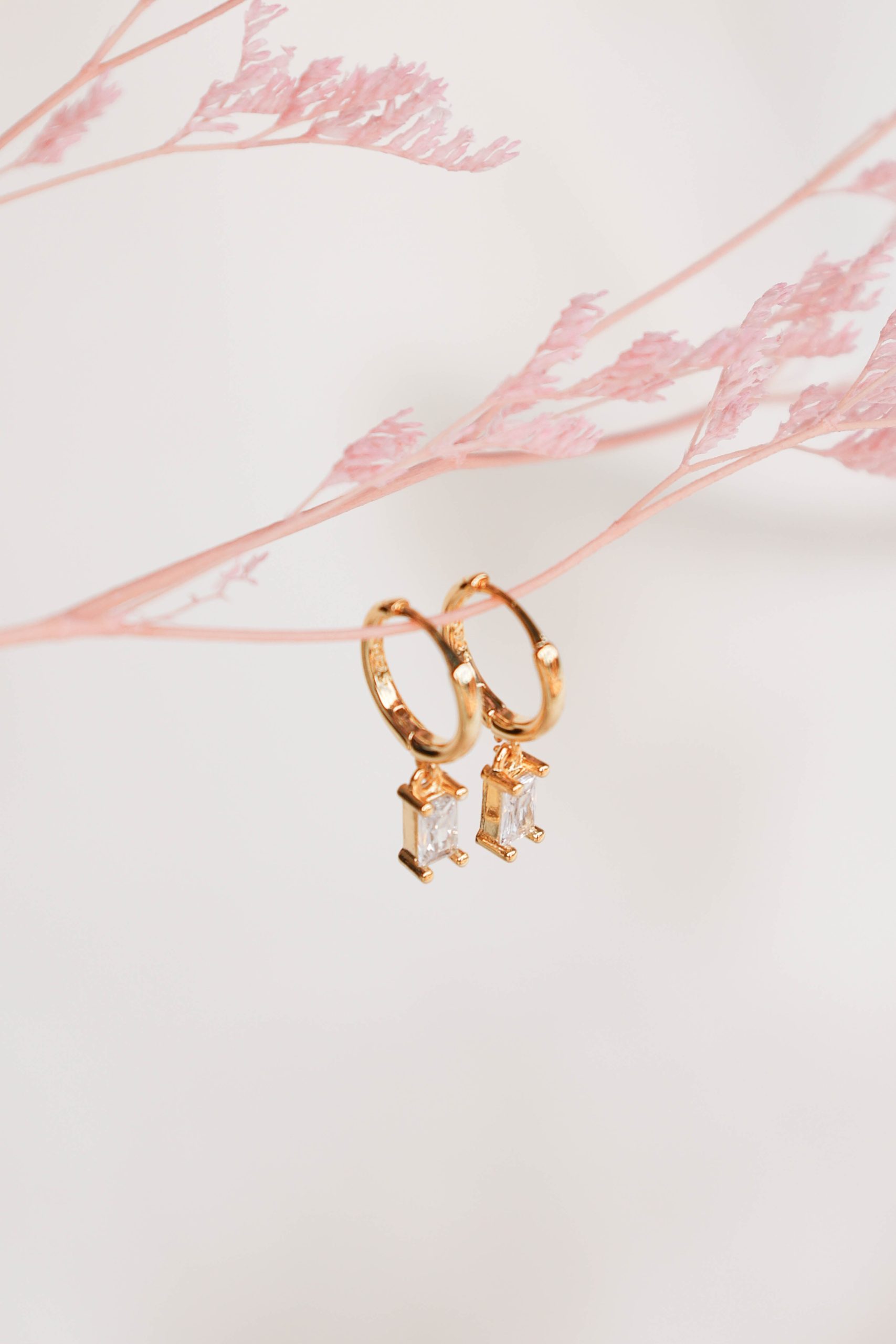 Sadie Drop Earrings - Gold - Image 3