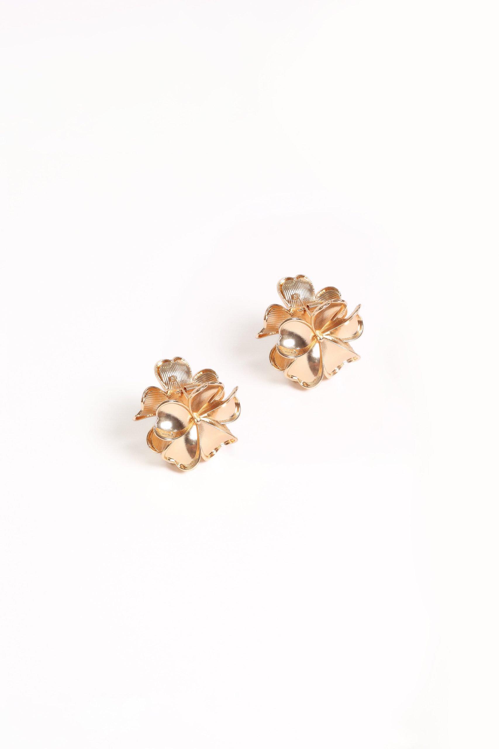 Tiffany 2 Pack Flower Hair Clips - Gold - Image 3