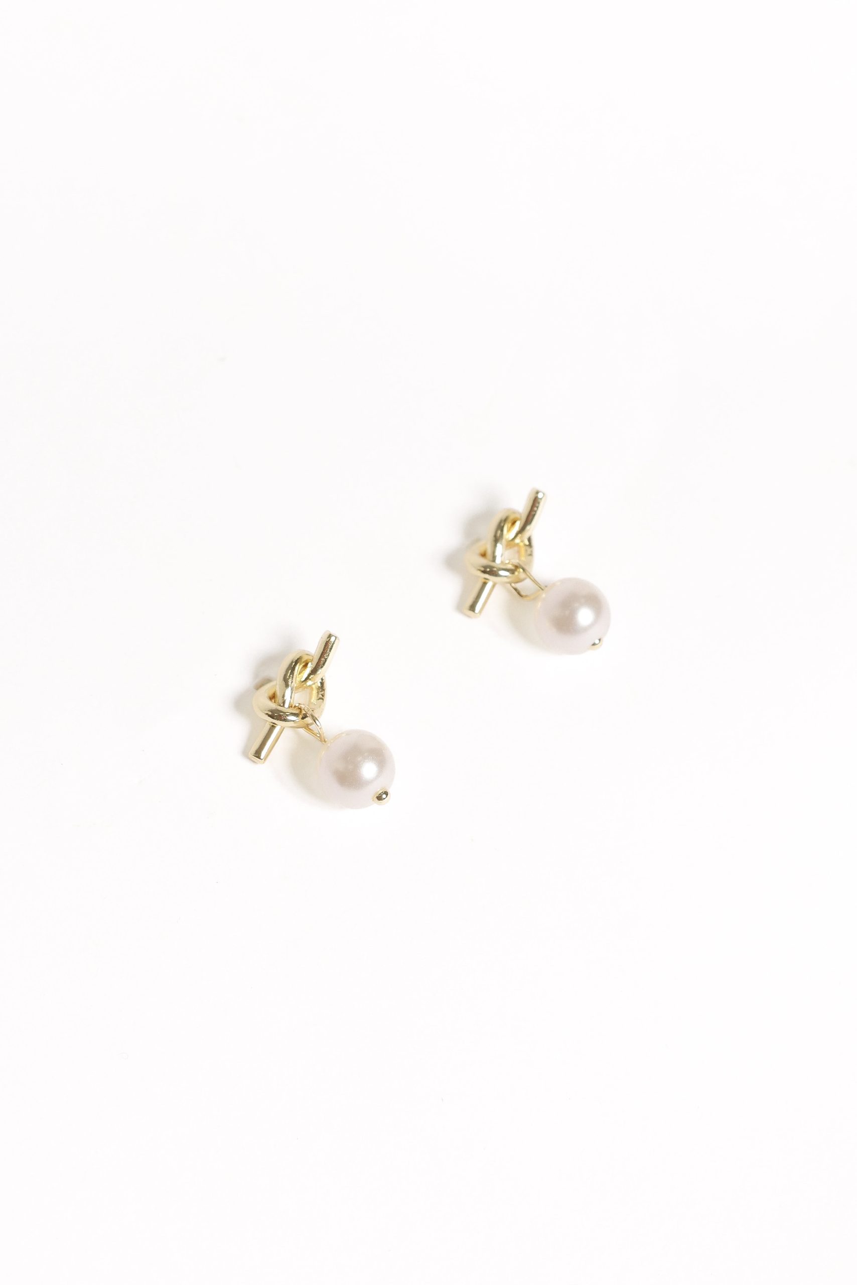 Valentina Knot Earrings - Gold/Pearl - Image 3