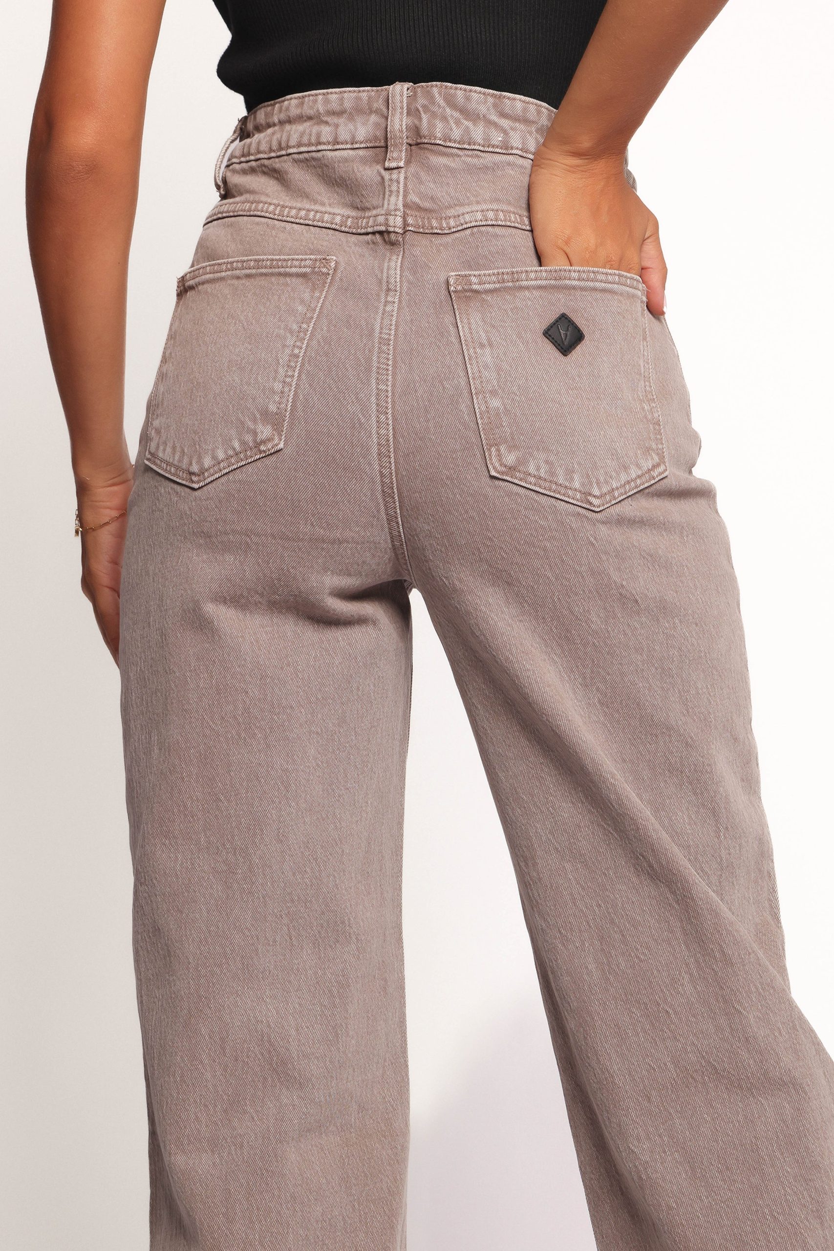 Abrand 94 High Wide Jeans - Mushroom - Image 4