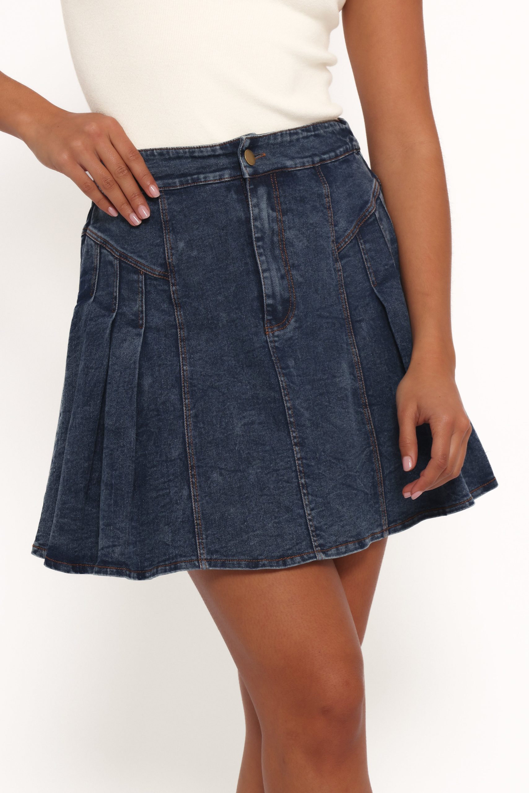 Alek Pleated Mini Skirt - Mid Wash Denim - Image 3