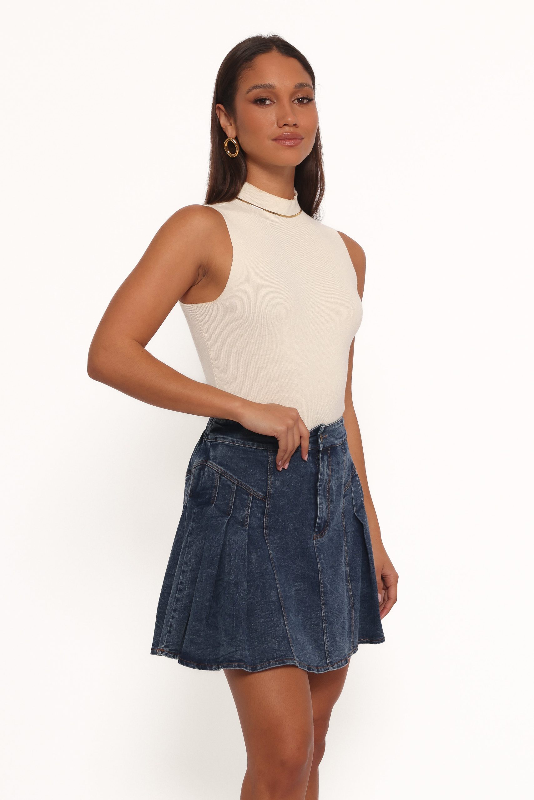 Alek Pleated Mini Skirt - Mid Wash Denim - Image 4