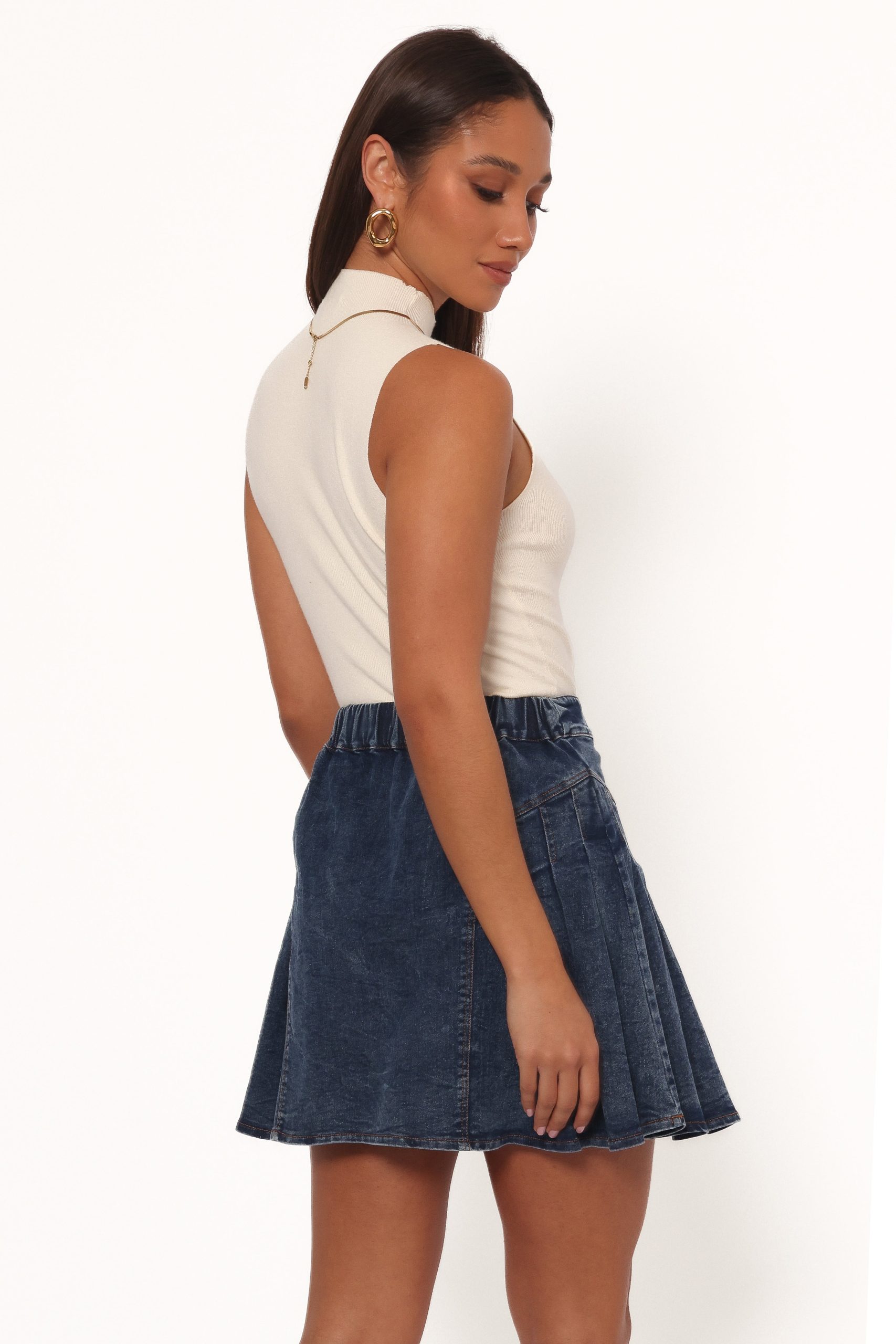 Alek Pleated Mini Skirt - Mid Wash Denim - Image 5