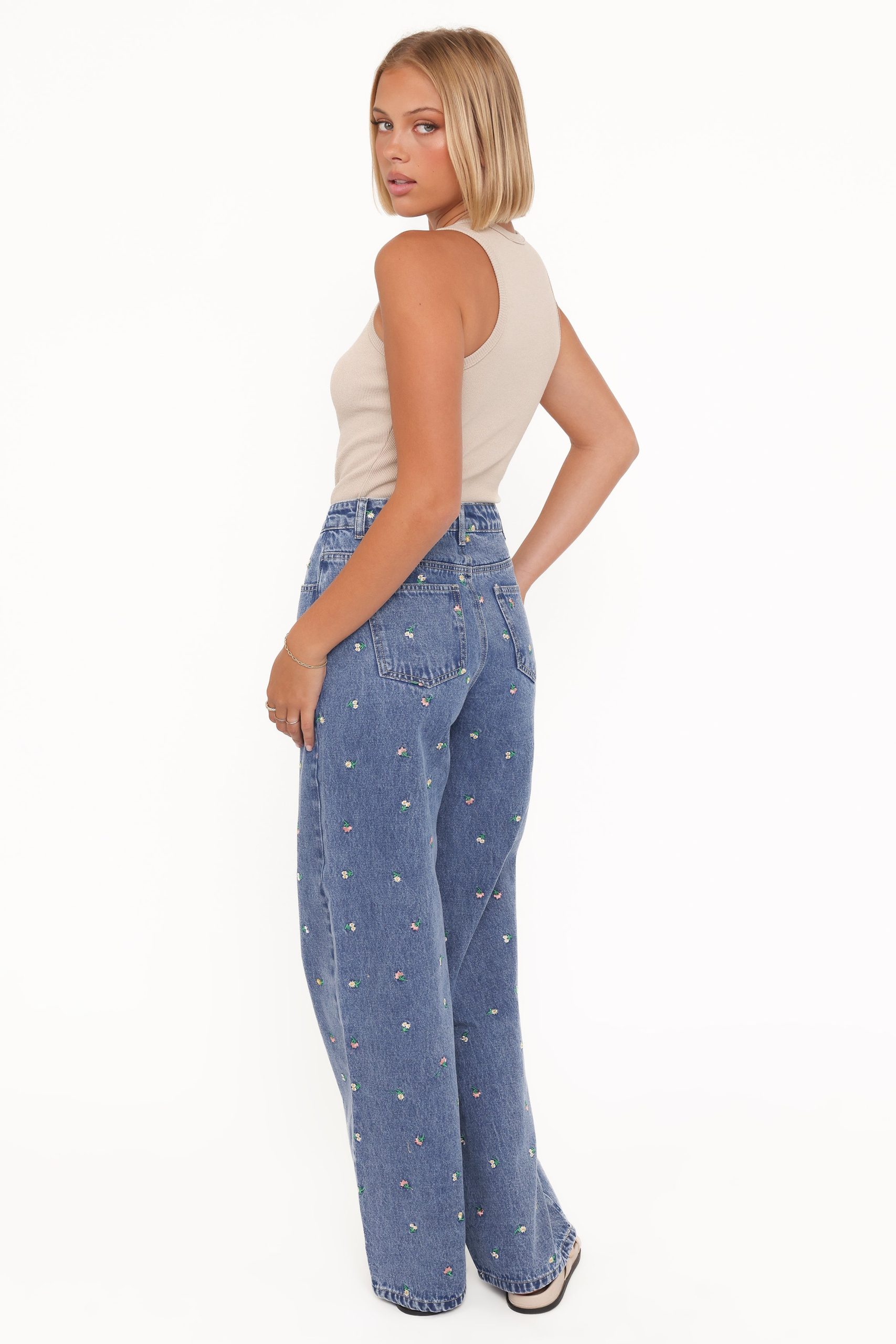 Kendall Straight Leg Jeans - Embroidery Medium Wash - Image 5