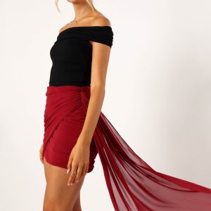 Night Lover Mini Skirt - Merlot