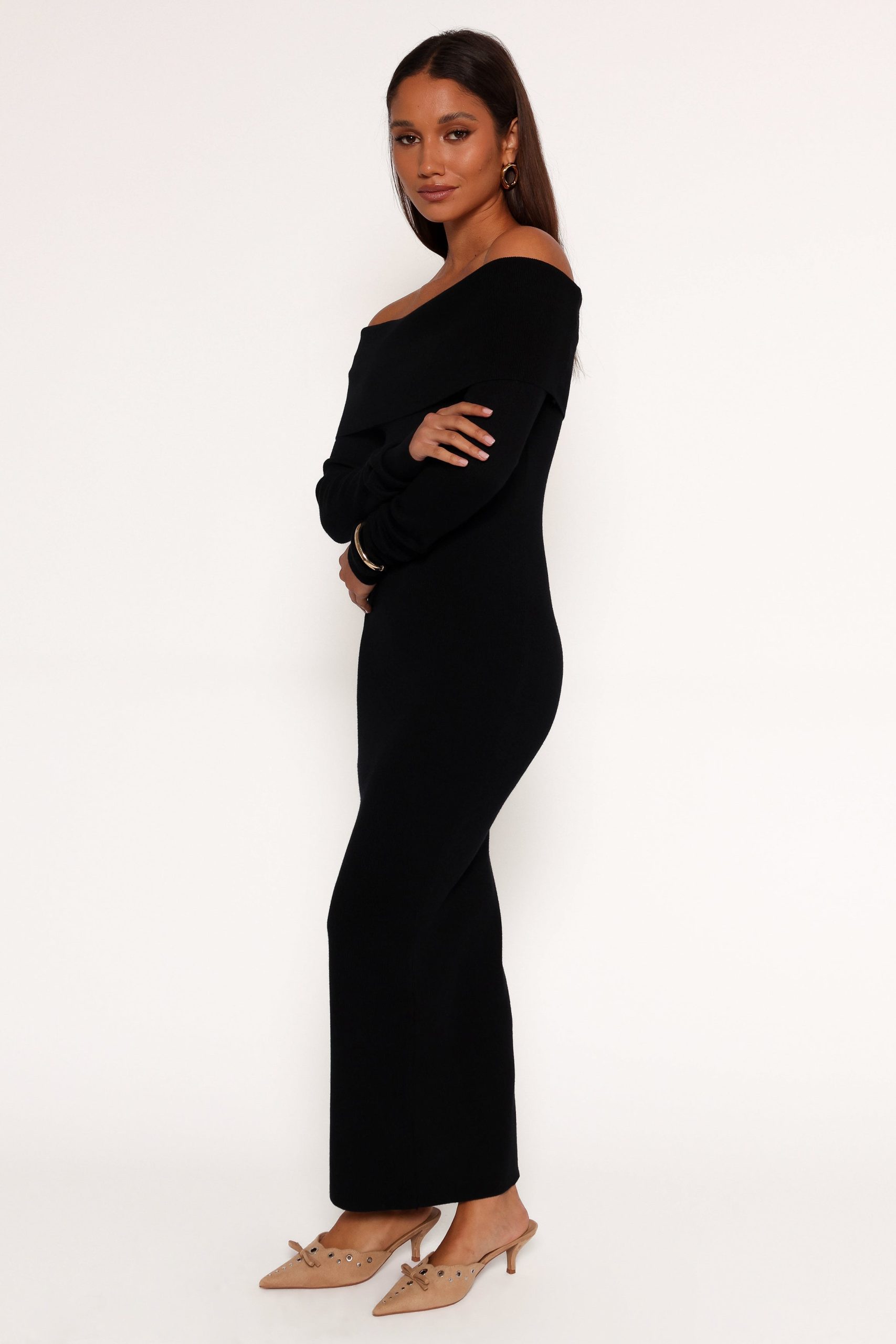 Archie Off the Shoulder Midi Dress - Black - Image 2