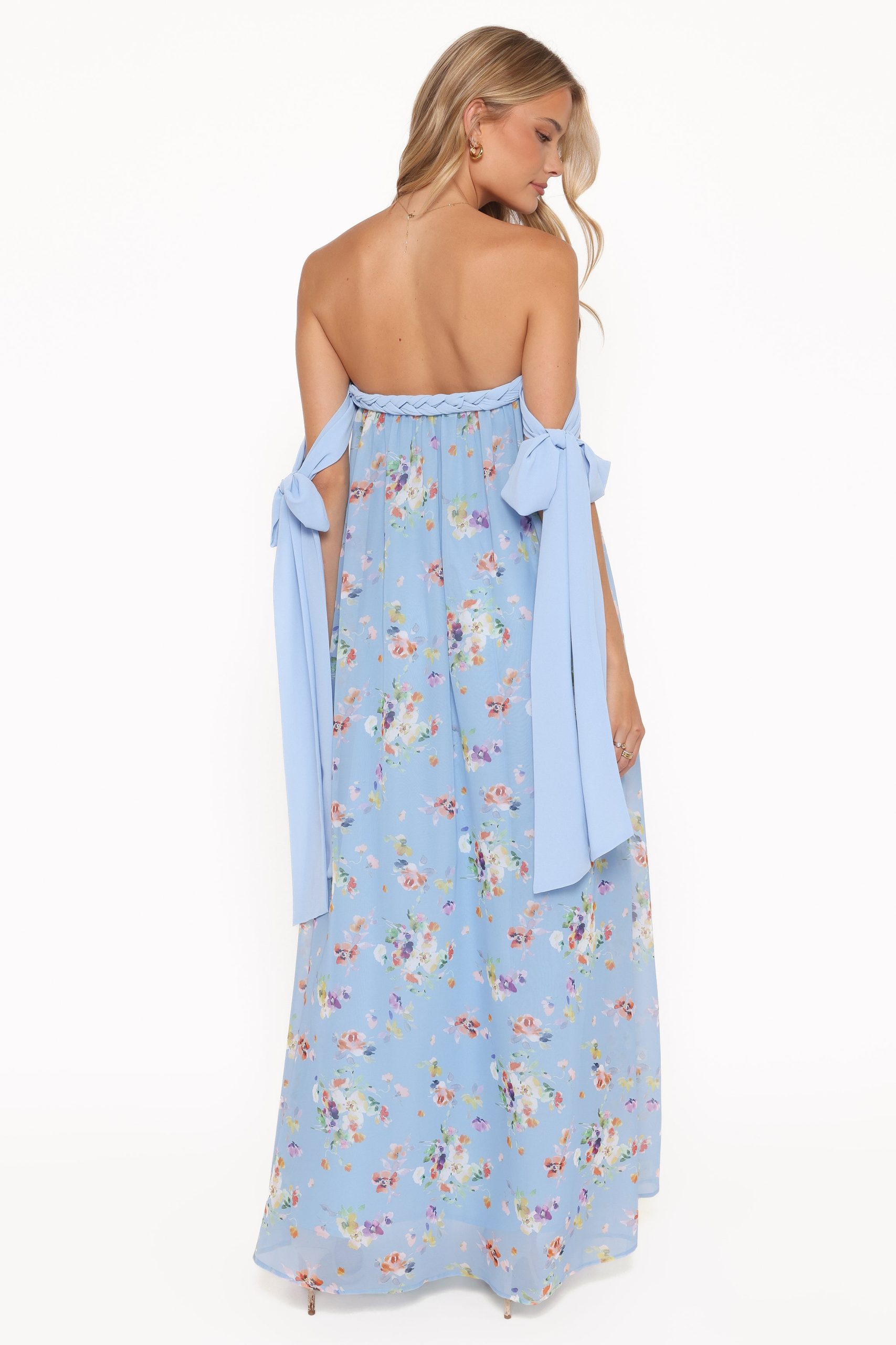 Codie Off Shoulder Maxi Dress - Cornflower Blue Floral - Image 5