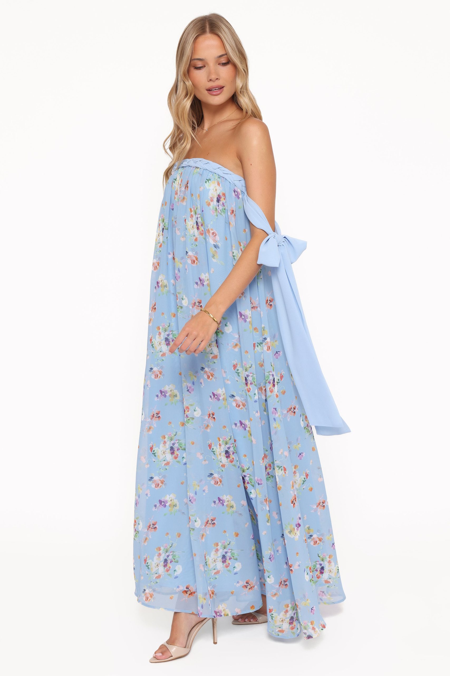 Codie Off Shoulder Maxi Dress - Cornflower Blue Floral - Image 4