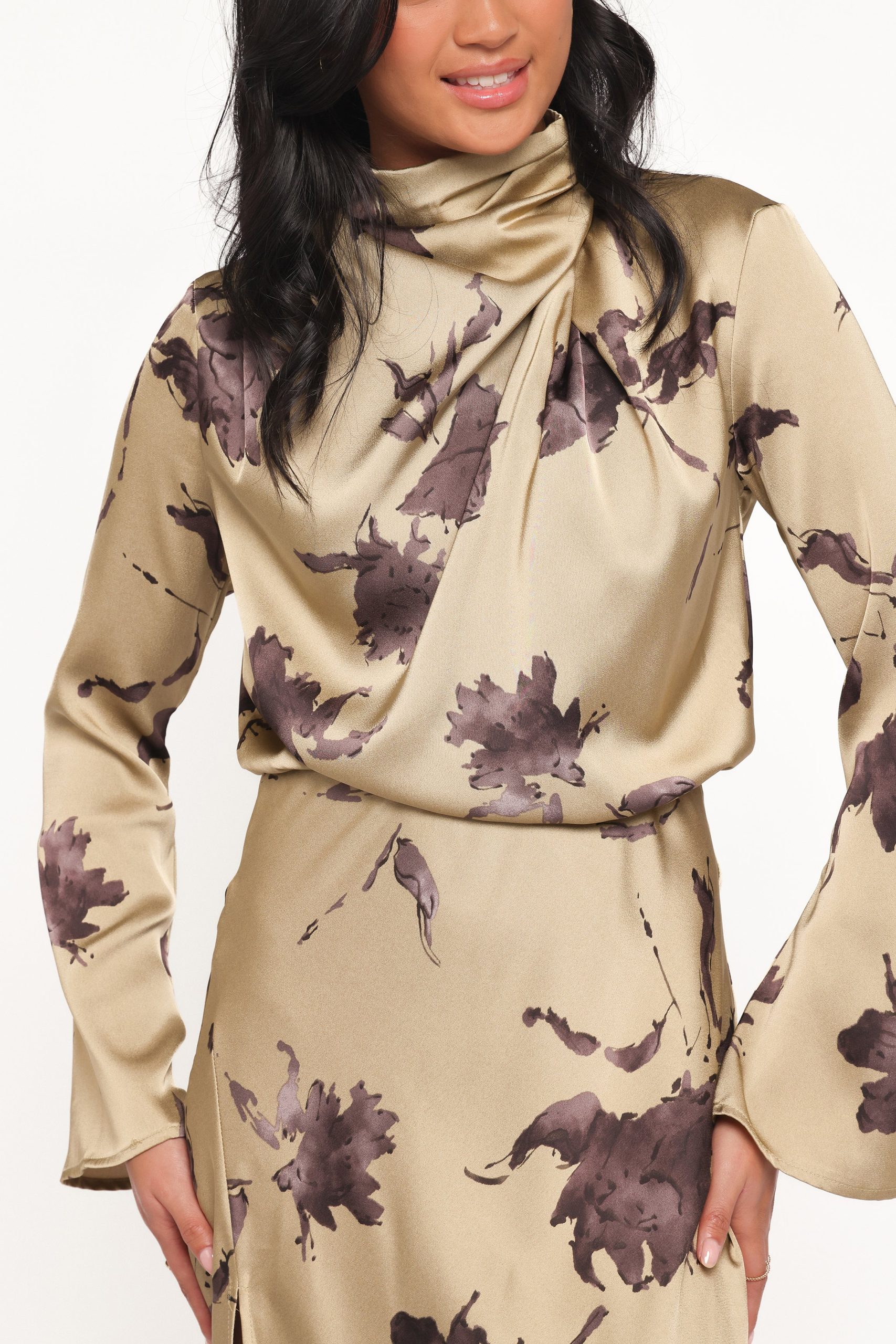 Kristyn Long Sleeve Midi Dress - Olive Floral - Image 3