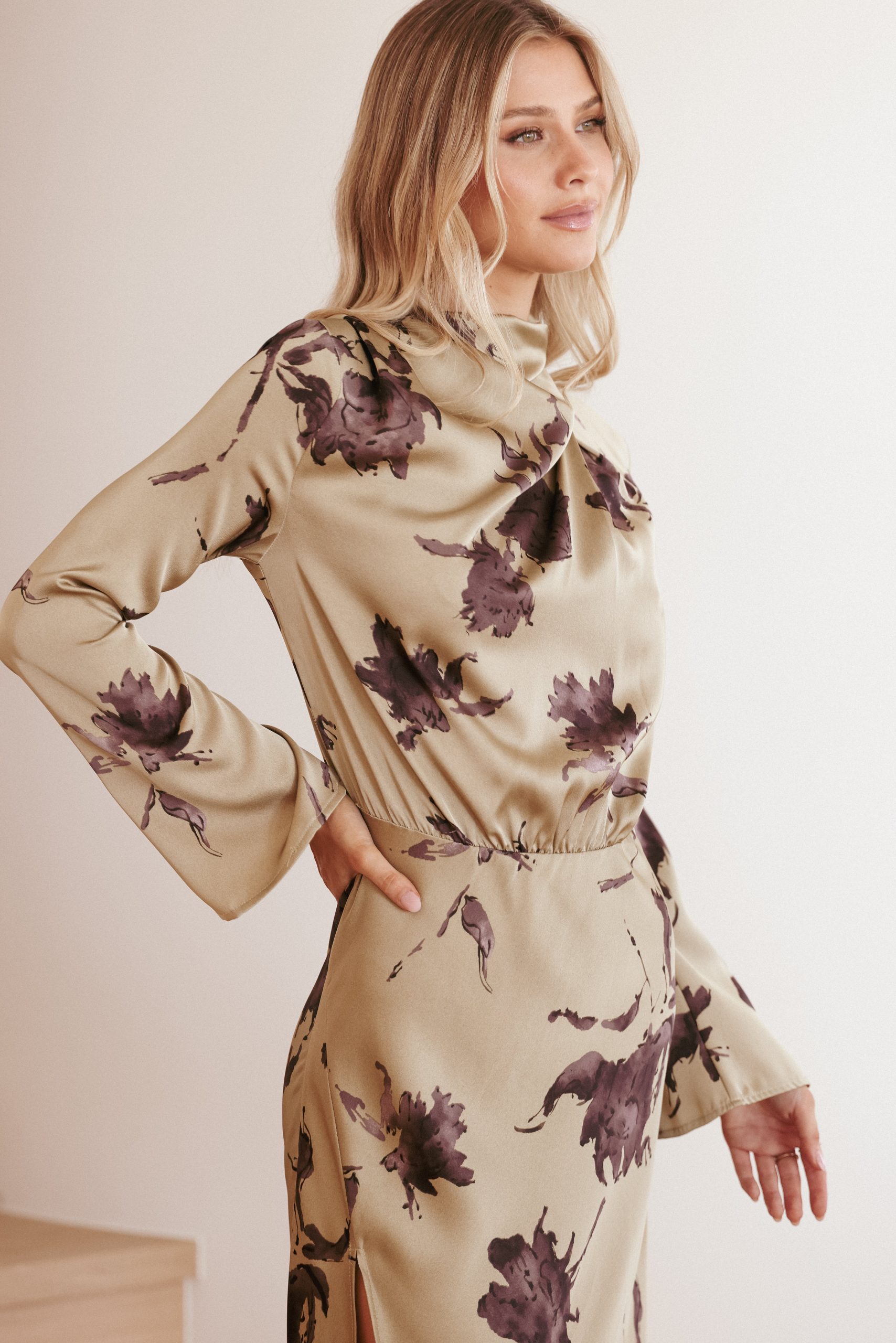 Kristyn Long Sleeve Midi Dress - Olive Floral - Image 8