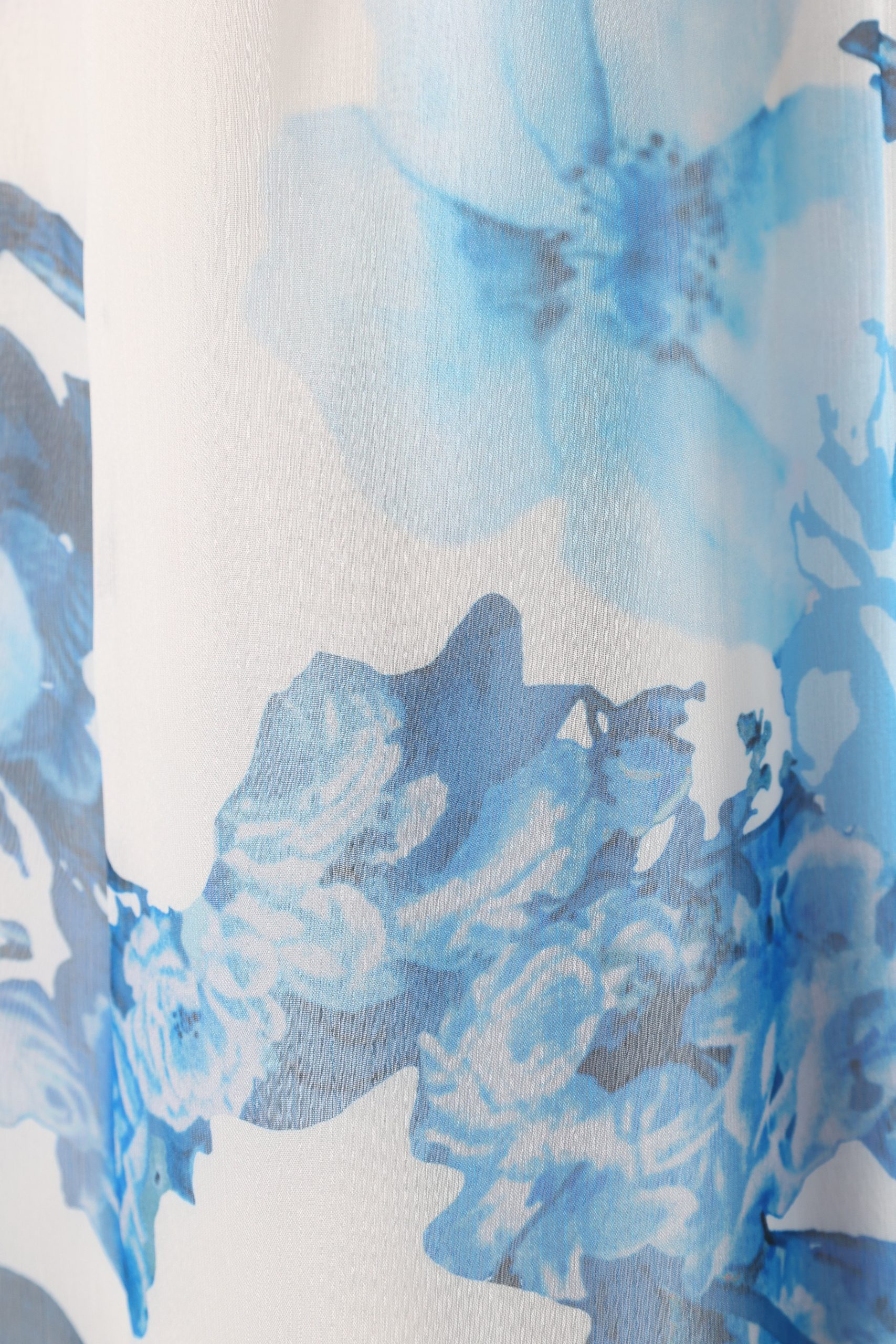 Lucah Frill Shoulder Maxi Dress - Blue White Floral - Image 12