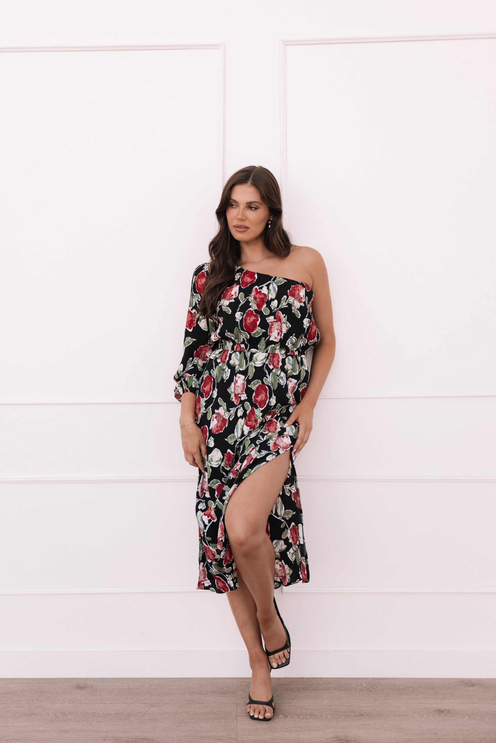 Pontee One Shoulder Pleated Midi Dress - Black Rose Print - Image 2