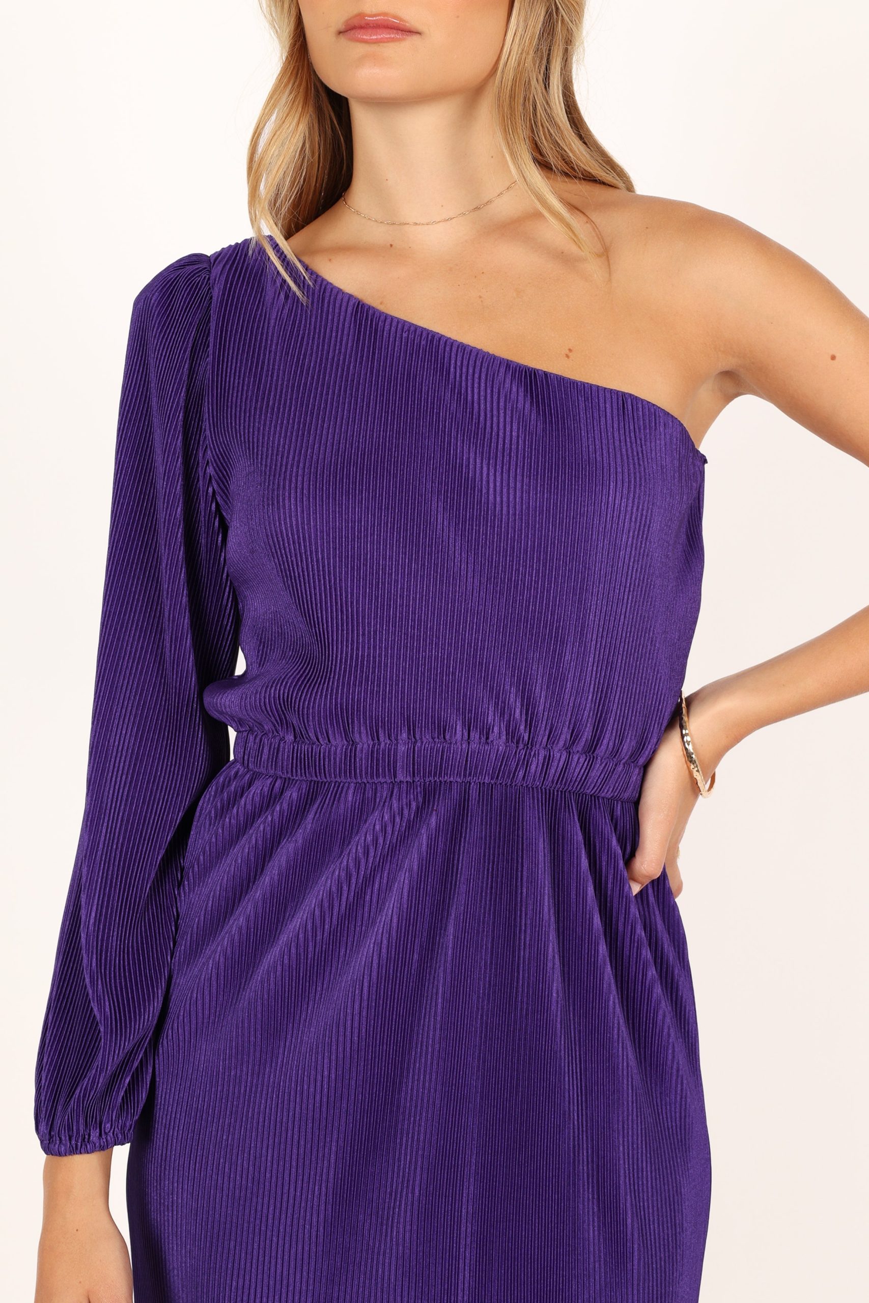 Pontee One Shoulder Pleated Midi Dress - Purple - Image 2