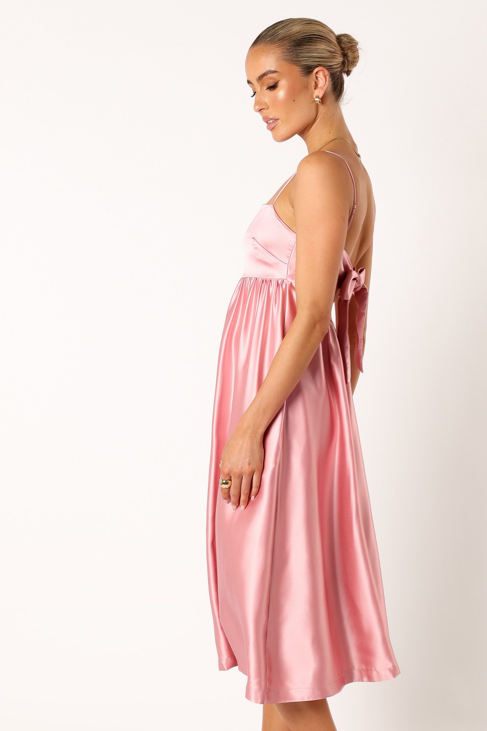 Teagan Bow Back Midi Dress - Soft Pink - Image 3