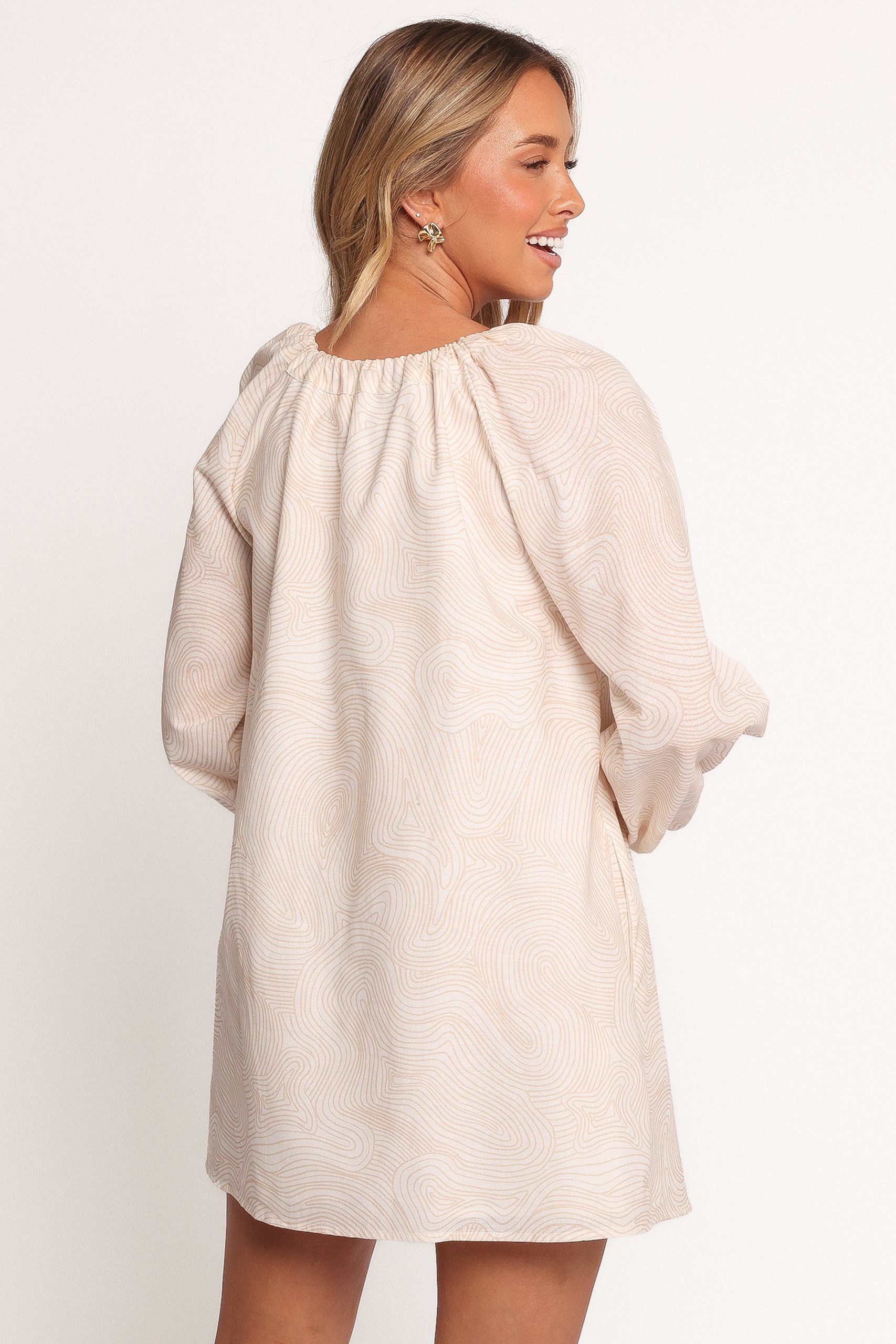 Walker Smock Mini Dress - Tan Swirl - Image 5