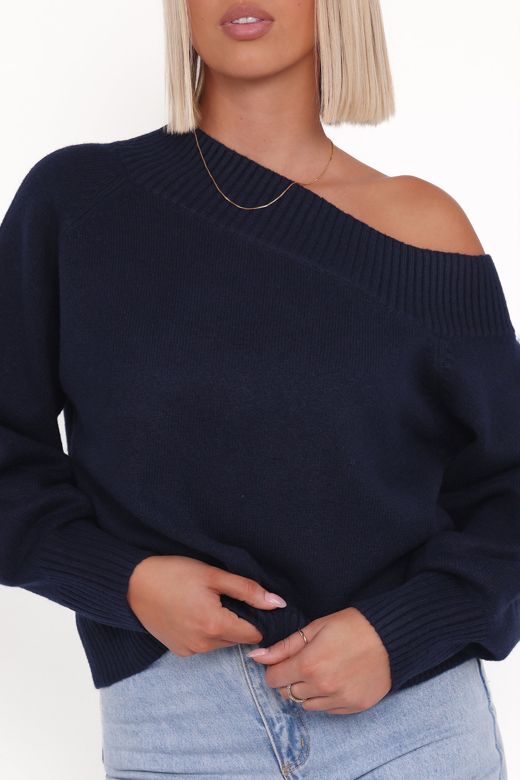 Ailis Off Shoulder Sweater - Navy - Image 5
