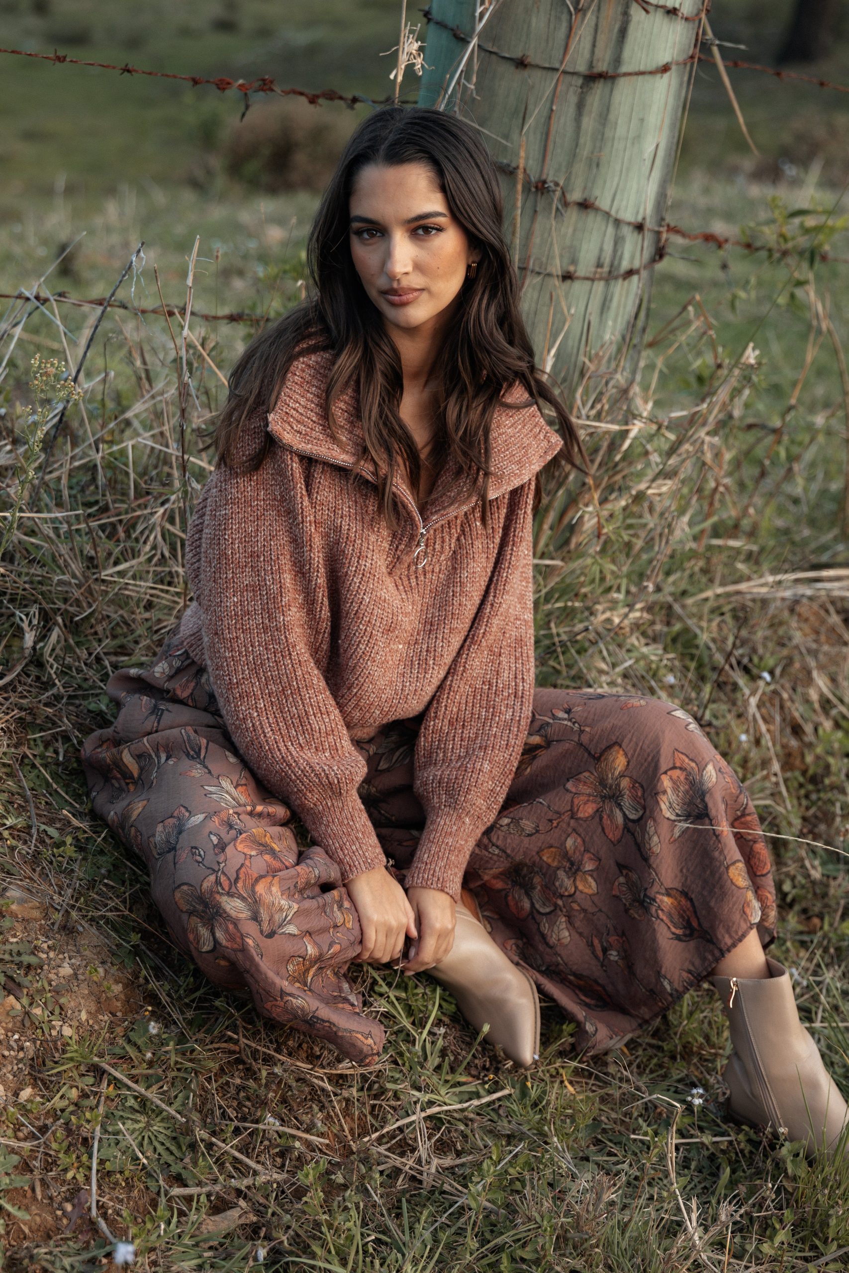 Hallow Collar Quarter Zip Sweater - Brown - Image 2