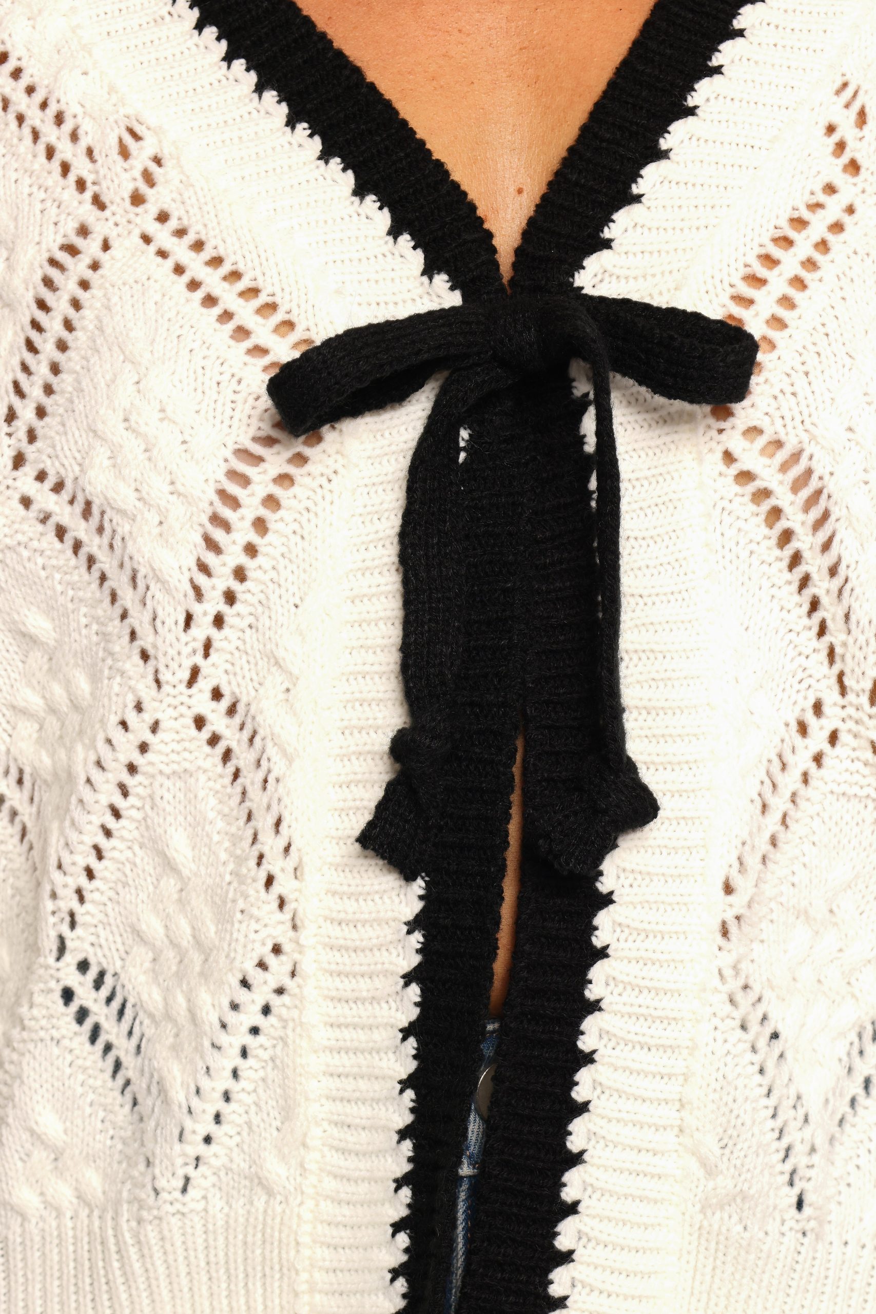 Lainy Bow Tie Font Cardigan - Cream - Image 6