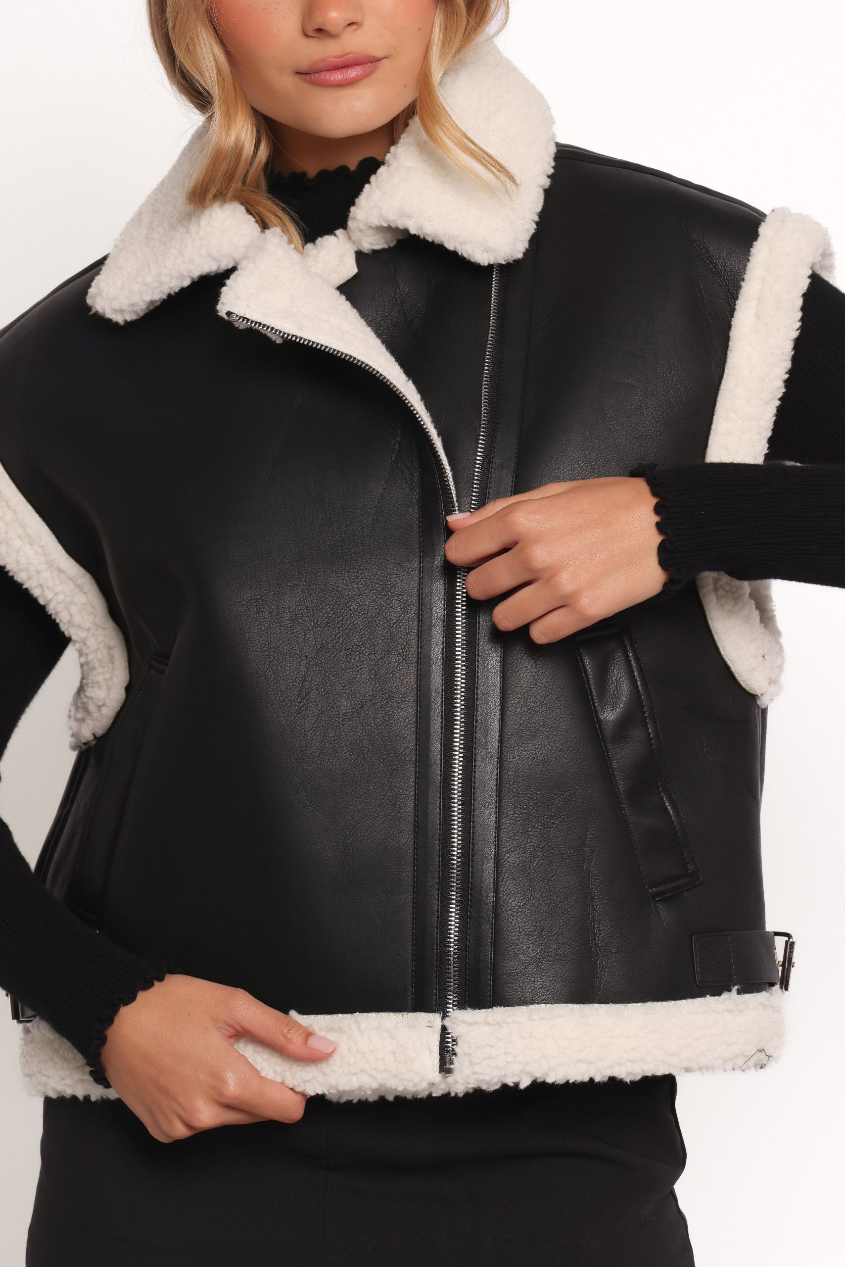 Kayden Faux Shearling Lined Vest - Black - Image 6