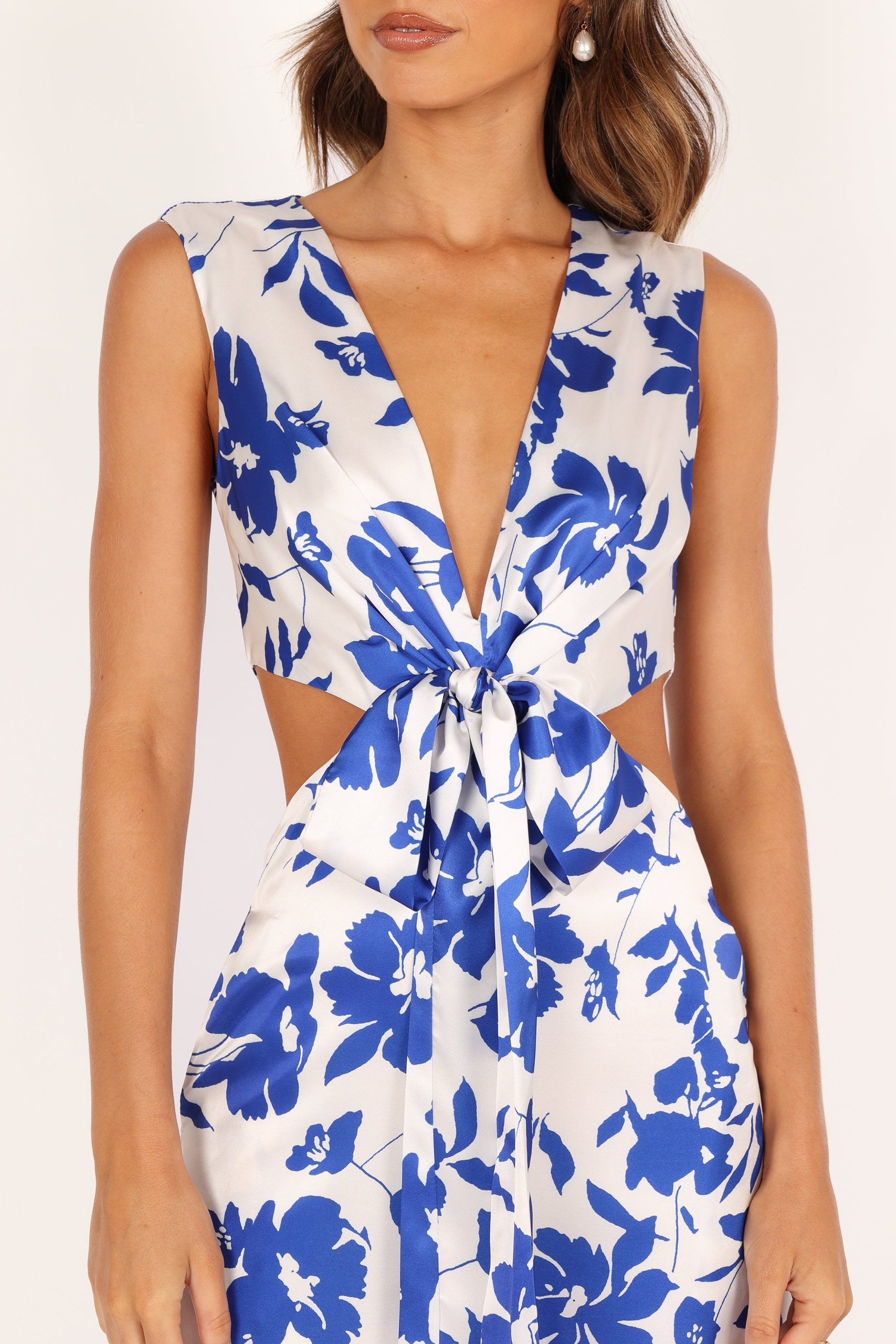 Lulu Wrap Front Jumpsuit - Blue Floral - Image 4