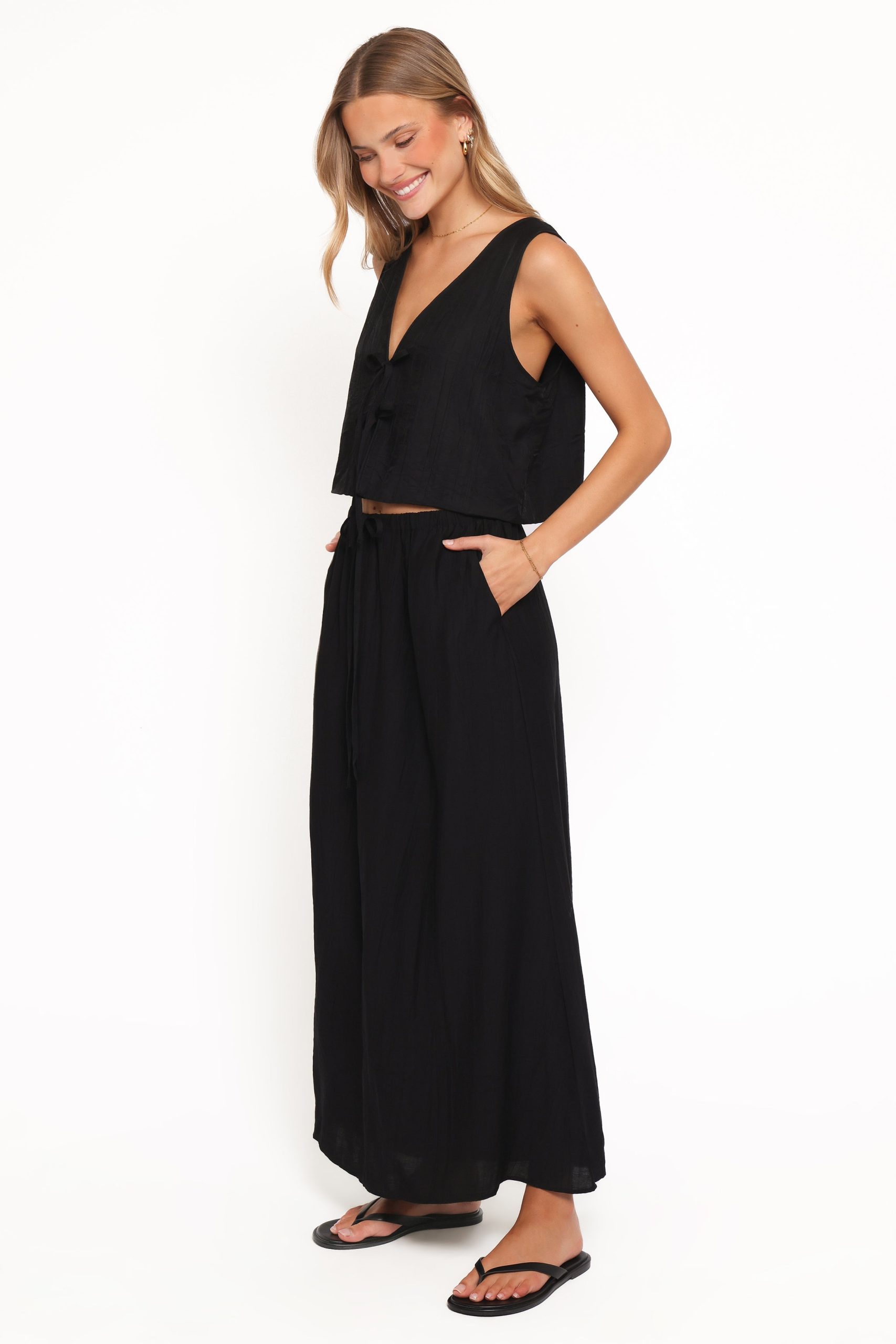 Captie Skirt Set - Black - Image 4