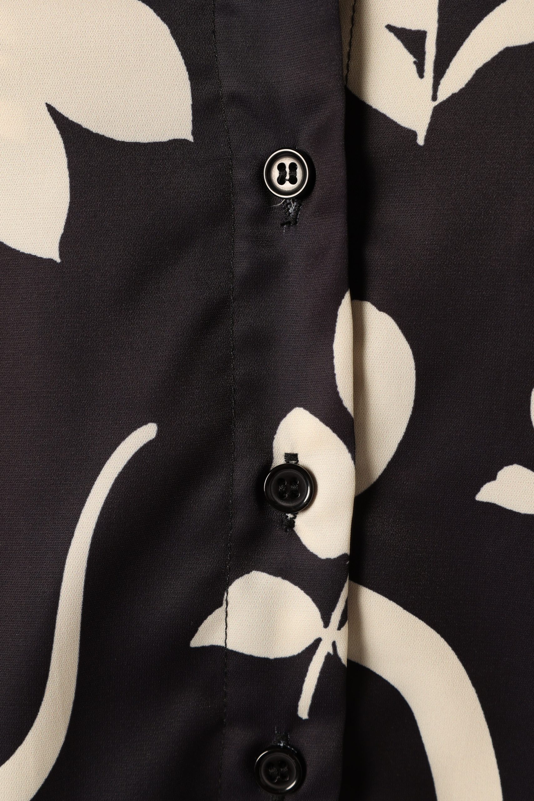 Leo Shirt - Black Sand - Image 10
