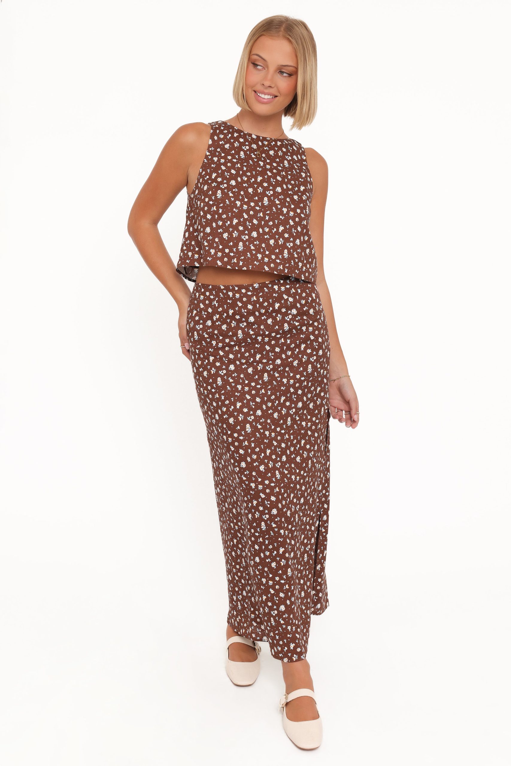 Madison Linen Cropped Tank - Brown Floral - Image 6
