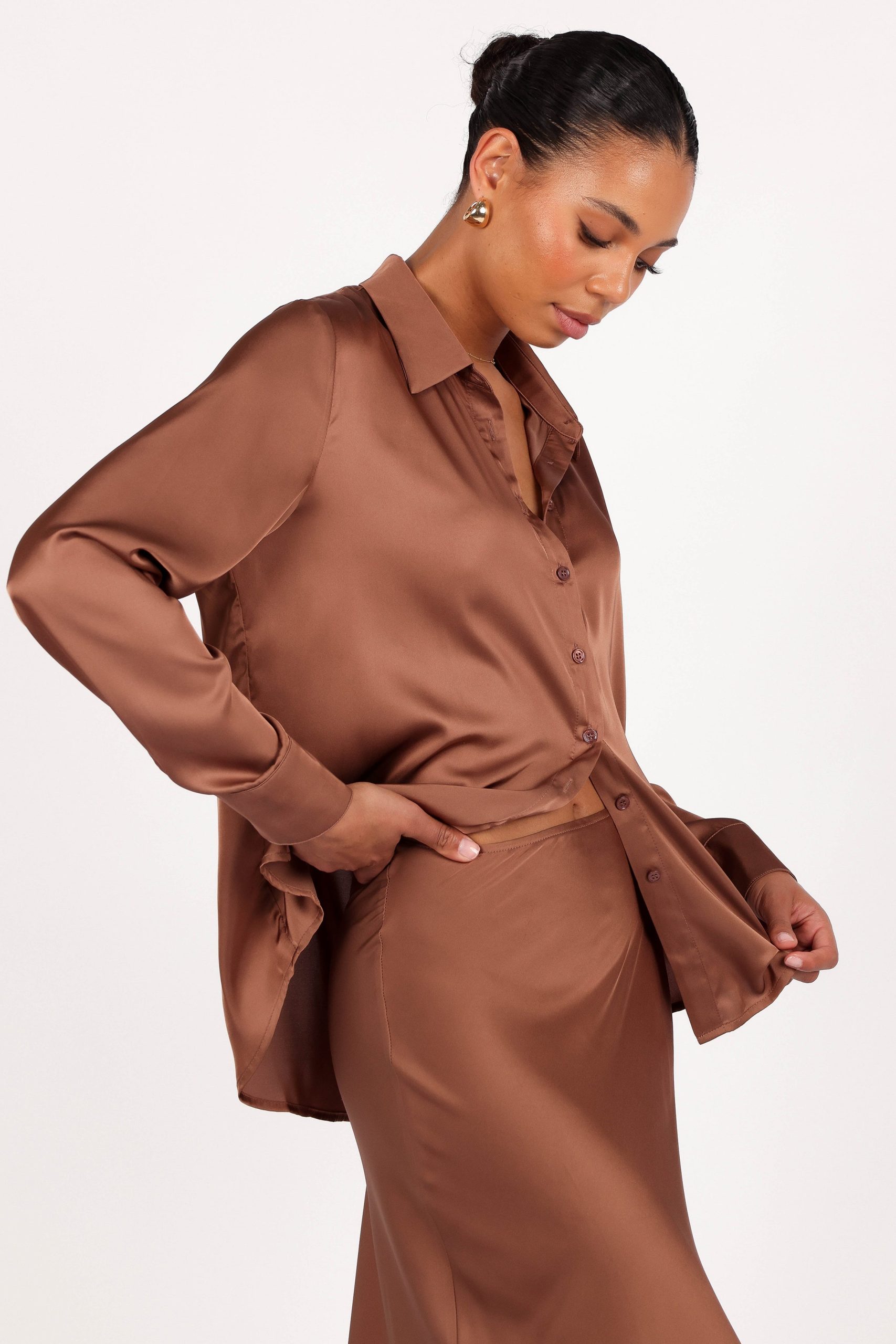 Narissa Satin Shirt - Banksia Brown - Image 6