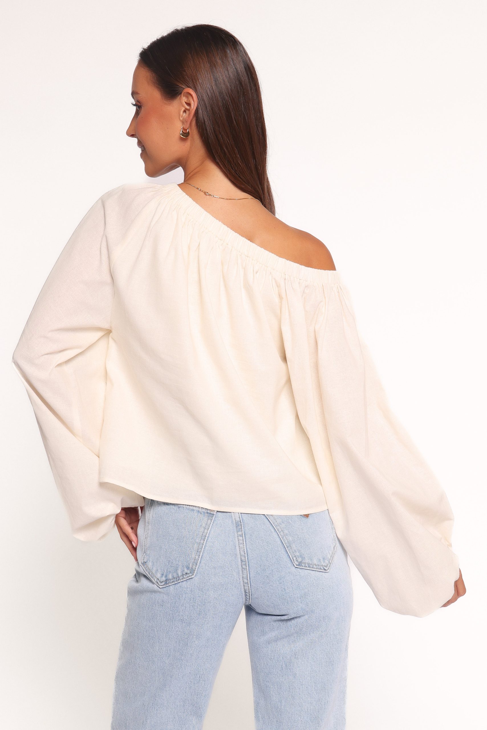Zion Off Shoulder Long Sleeve Top - Ivory - Image 4
